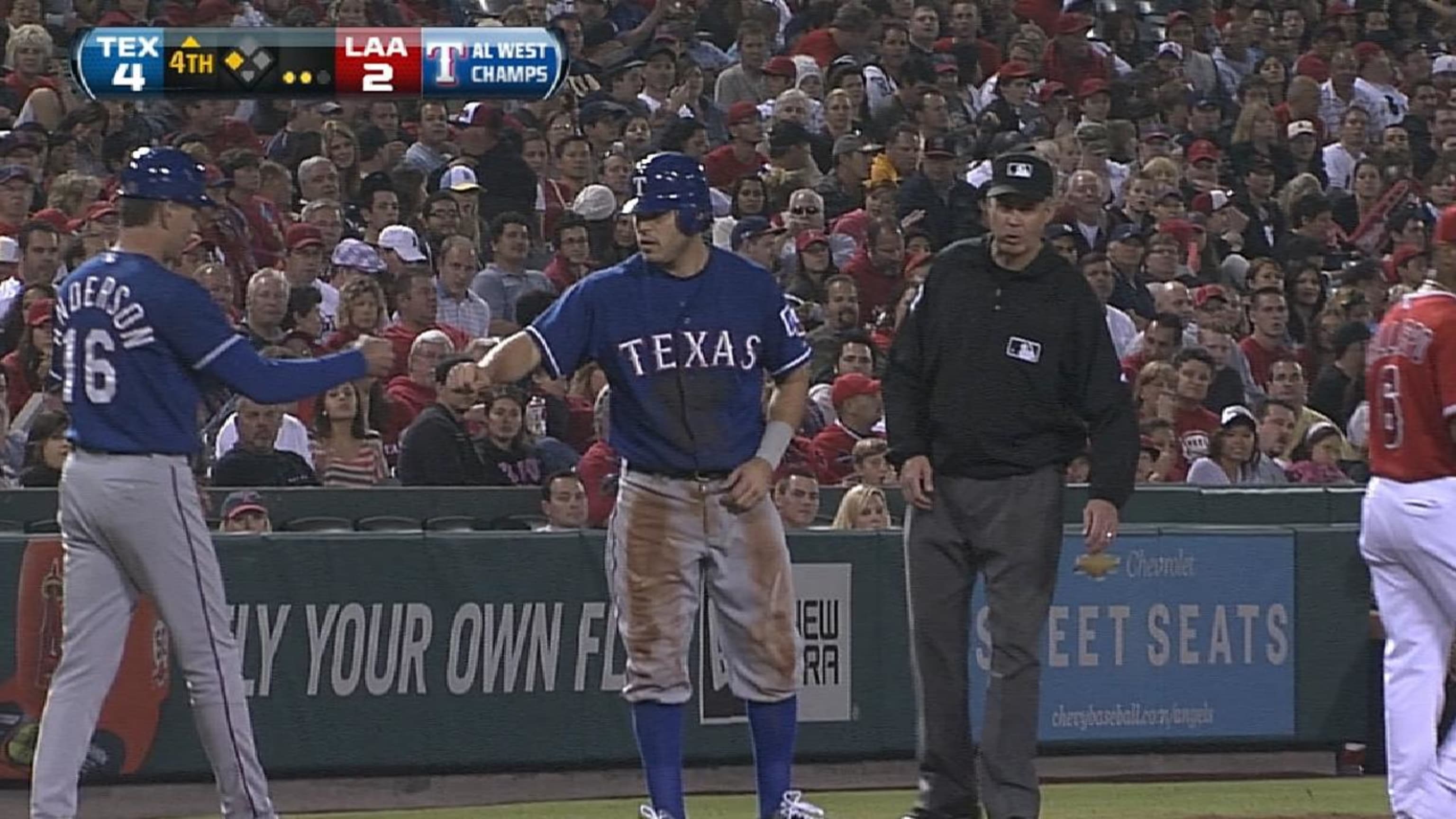 Texas Rangers second baseman Ian Kinsler in action against the Los