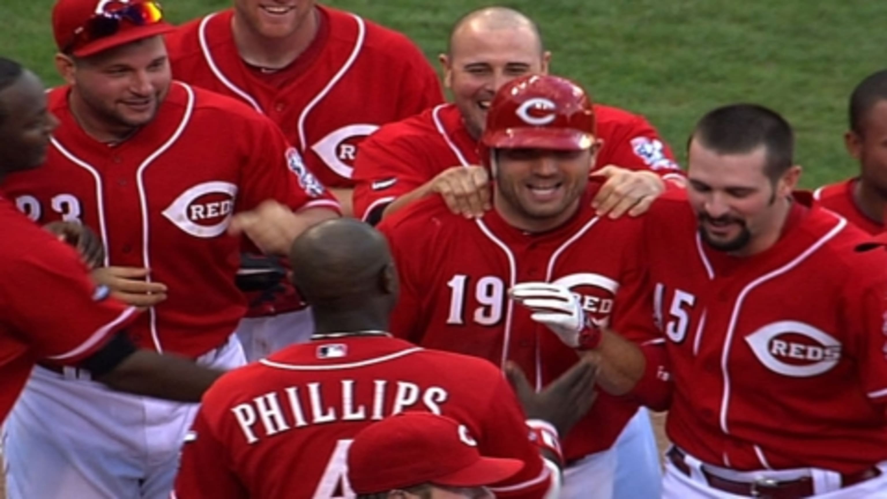 What an all-time experience': Joey Votto caps off Field of Dreams game with  heartfelt message