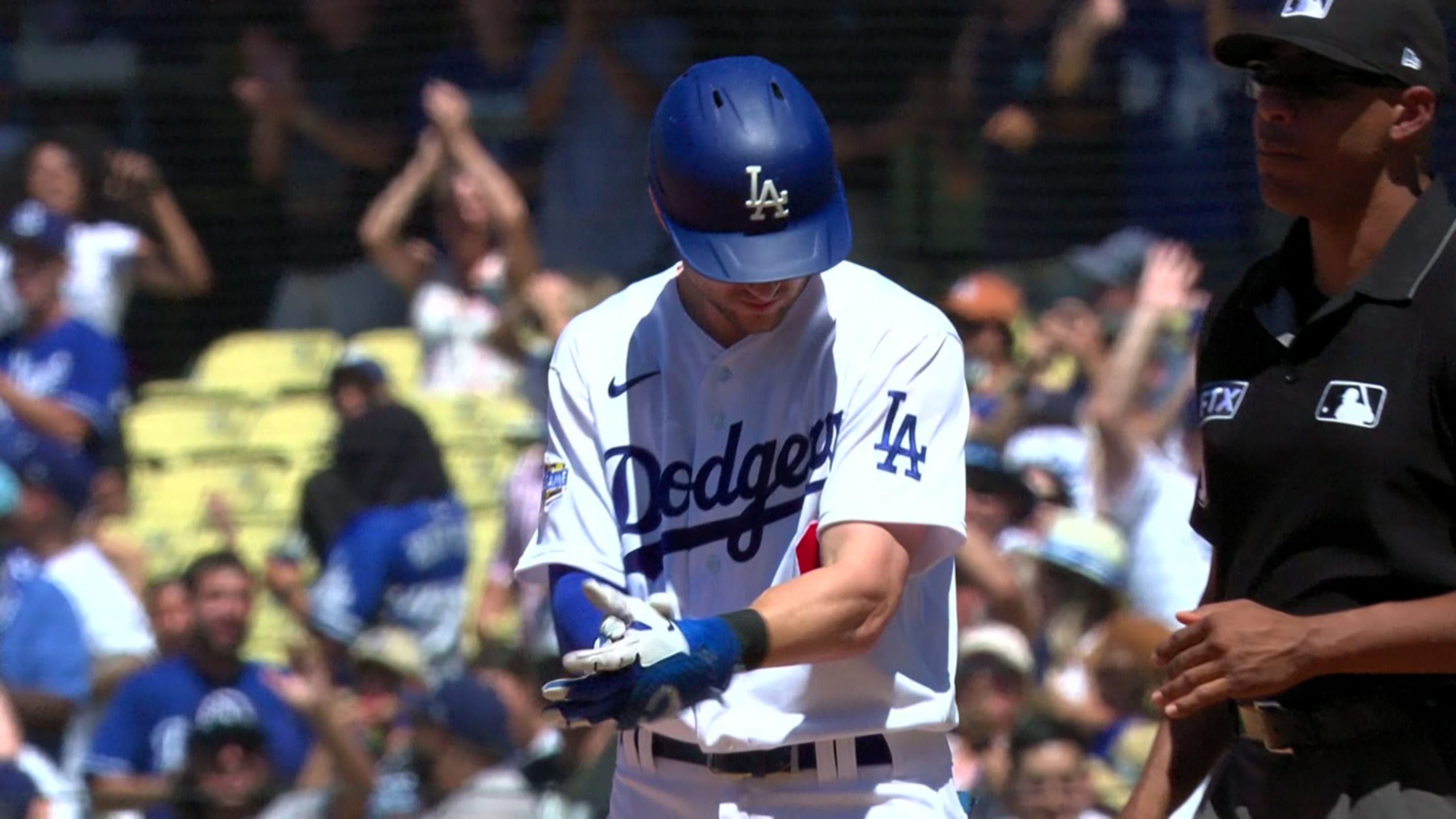 MLB: Dodgers beat Cubs 9-4