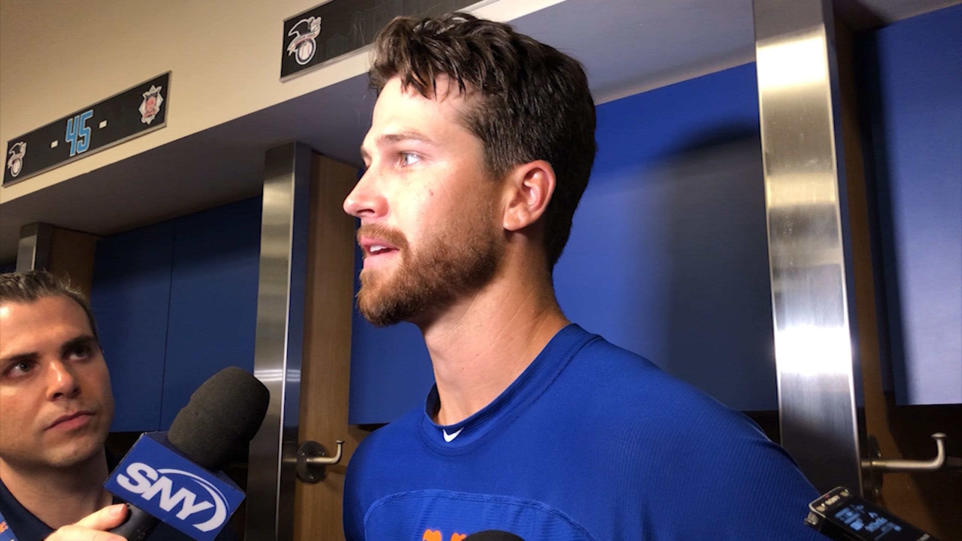 Jacob deGrom's hair bothers player trying to hit