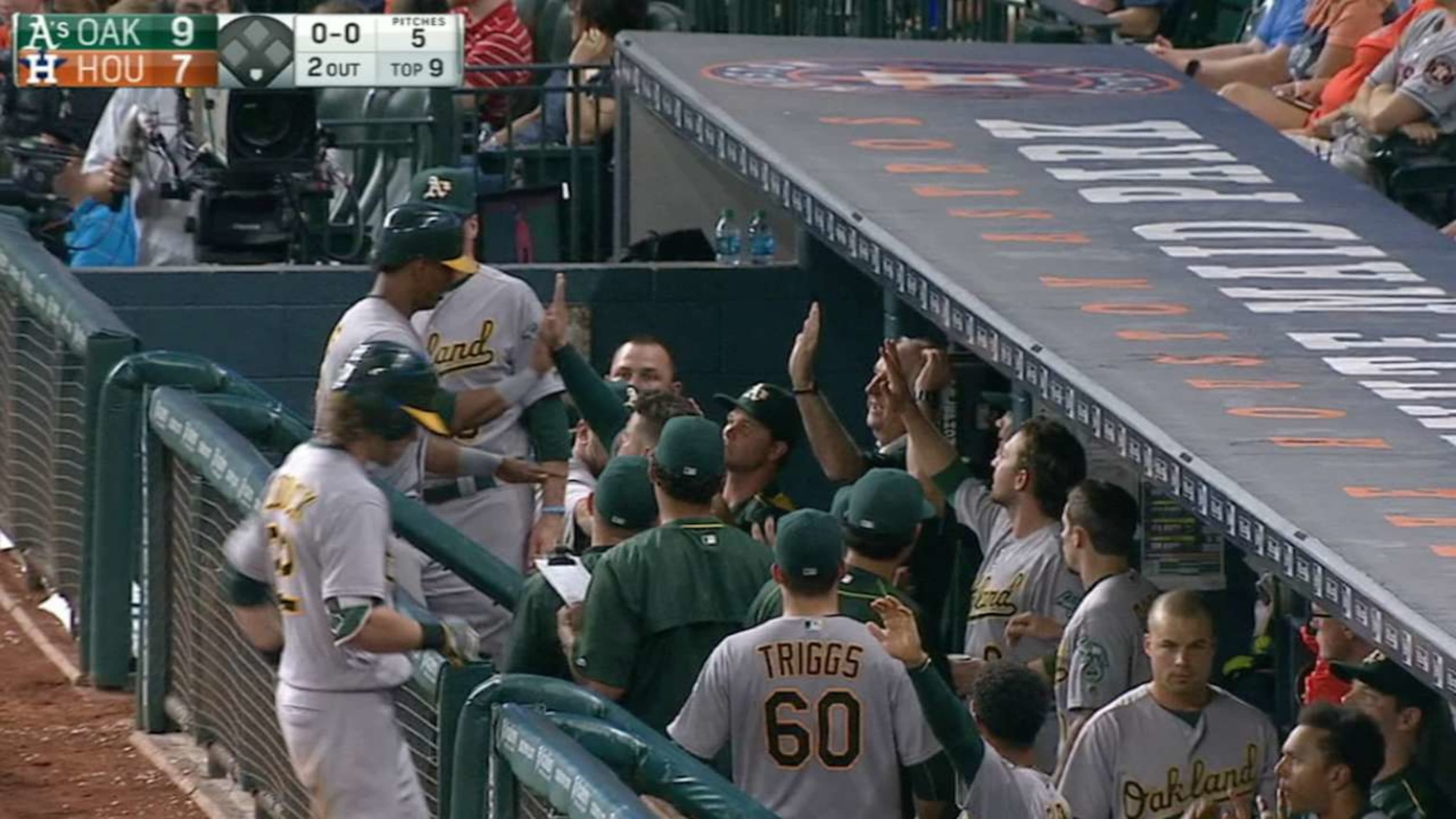 A's beat Red Sox in 10th on Crisp walkoff hit