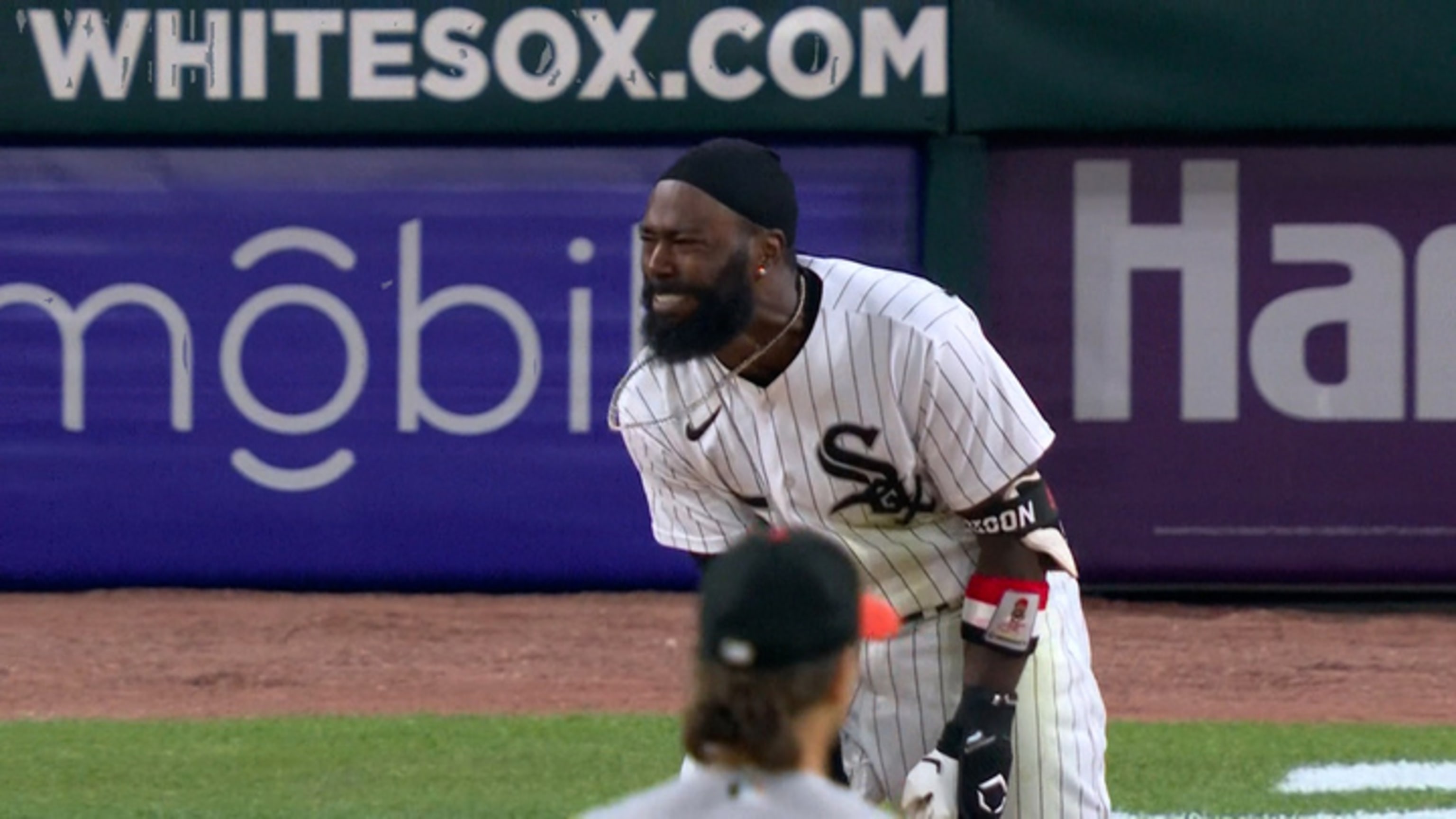 Josh Harrison wins it for White Sox in 12th inning