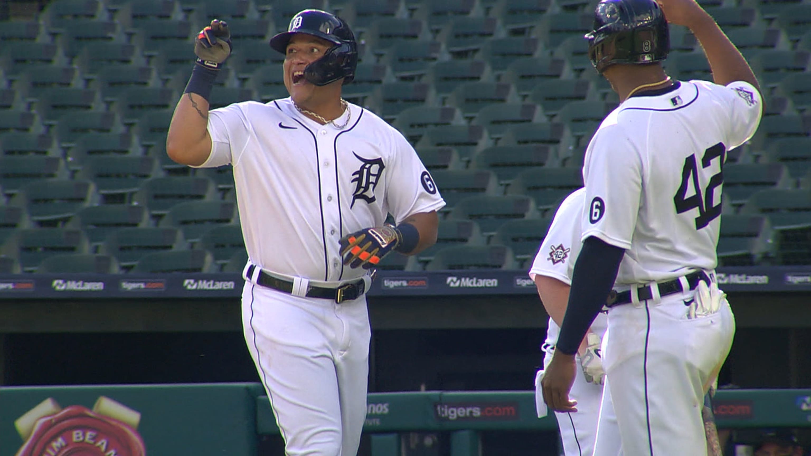 In honour of his final game, the @tigers put a Miguel Cabrera