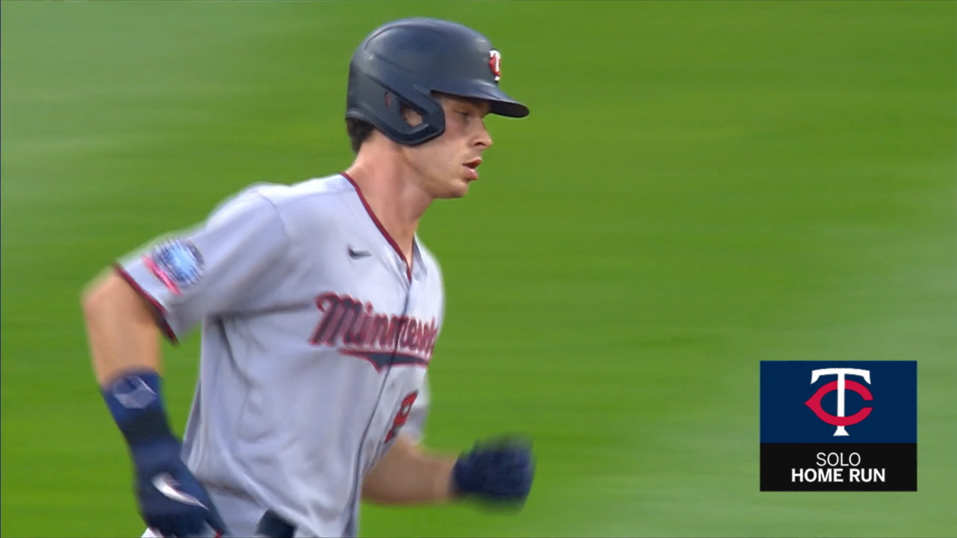 Chicago Cubs' Corey Patterson watches his two-run homer fly out of