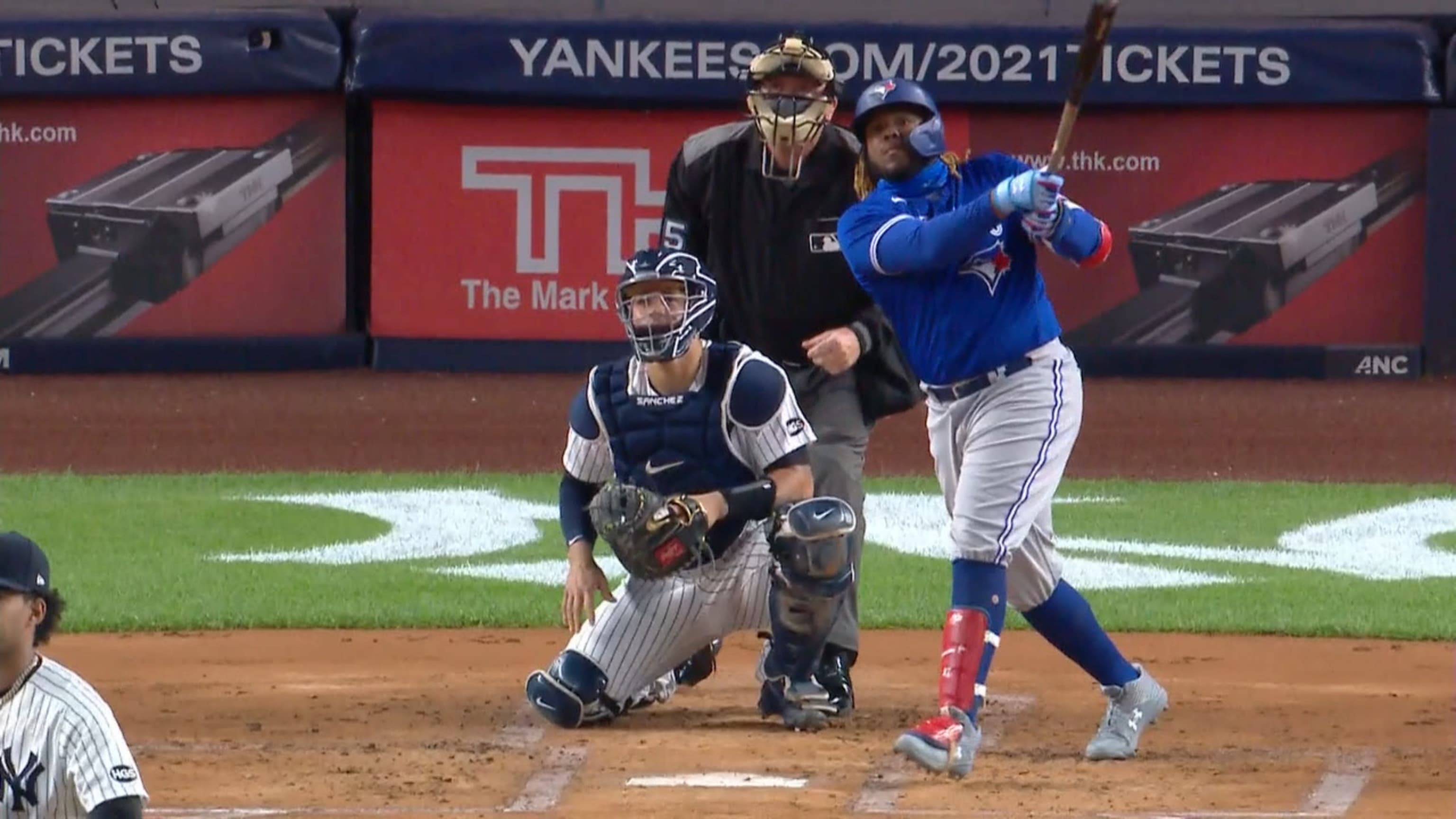 Watch: Blue Jays' Fisher hit in face by ball after botched catch