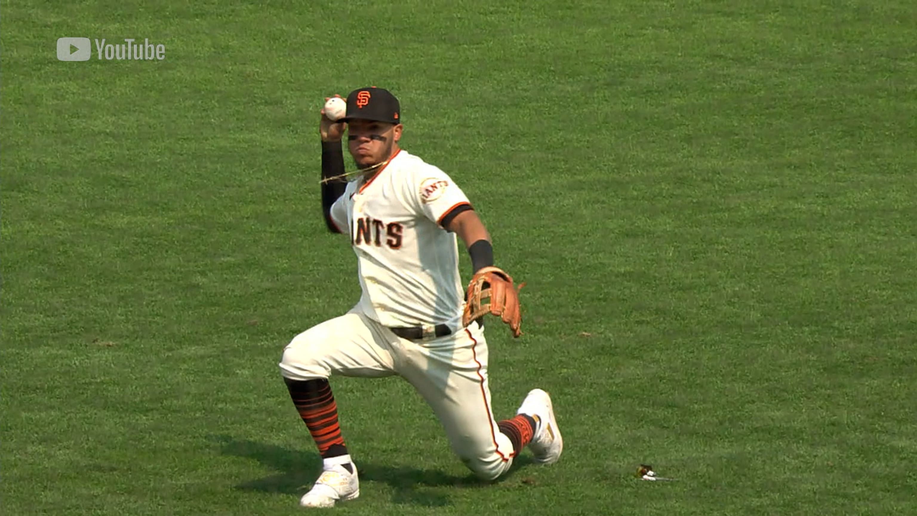 Giants beat Brewers 4-2