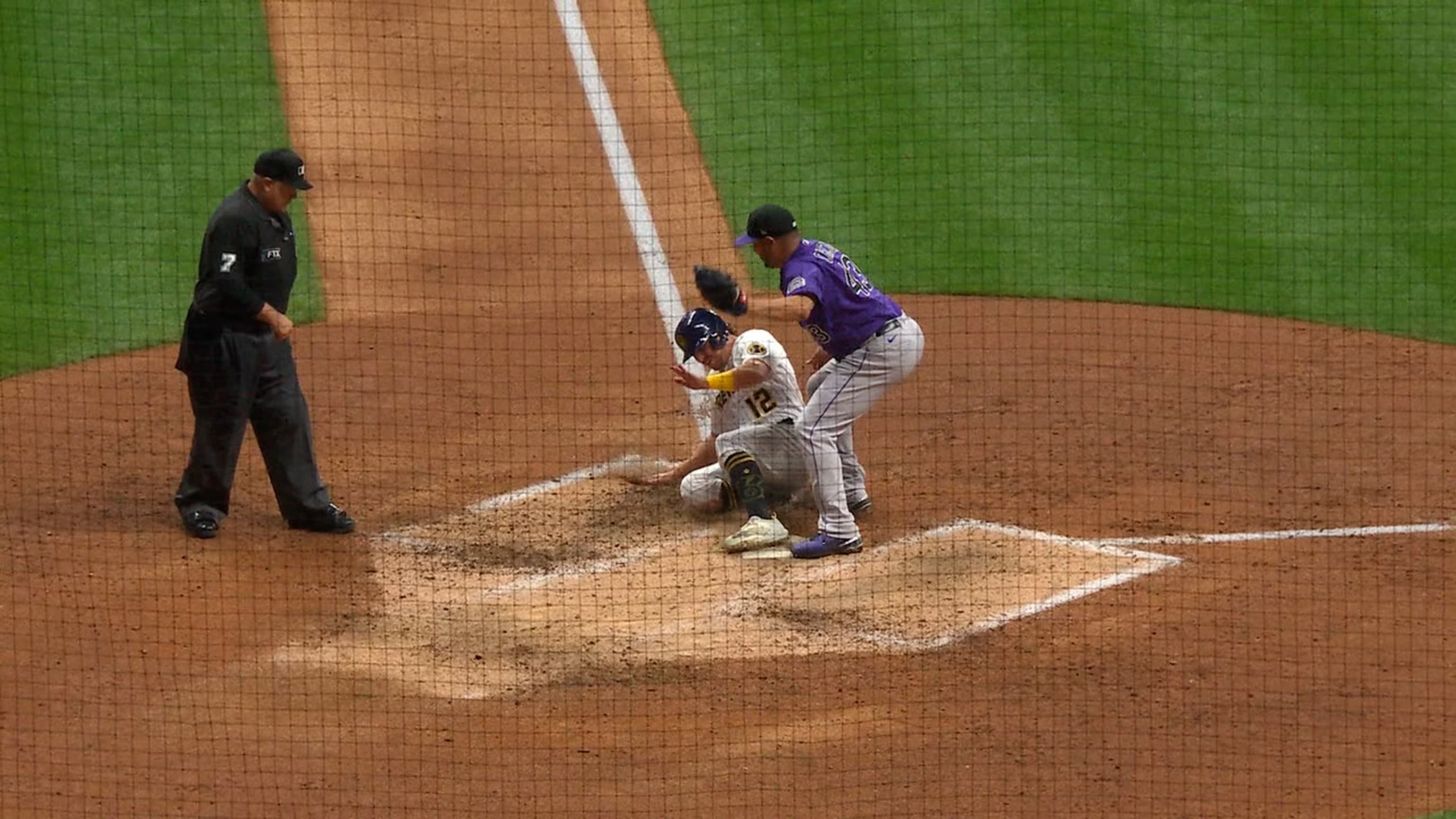 Hunter Renfroe's three-run homer powers Brewers