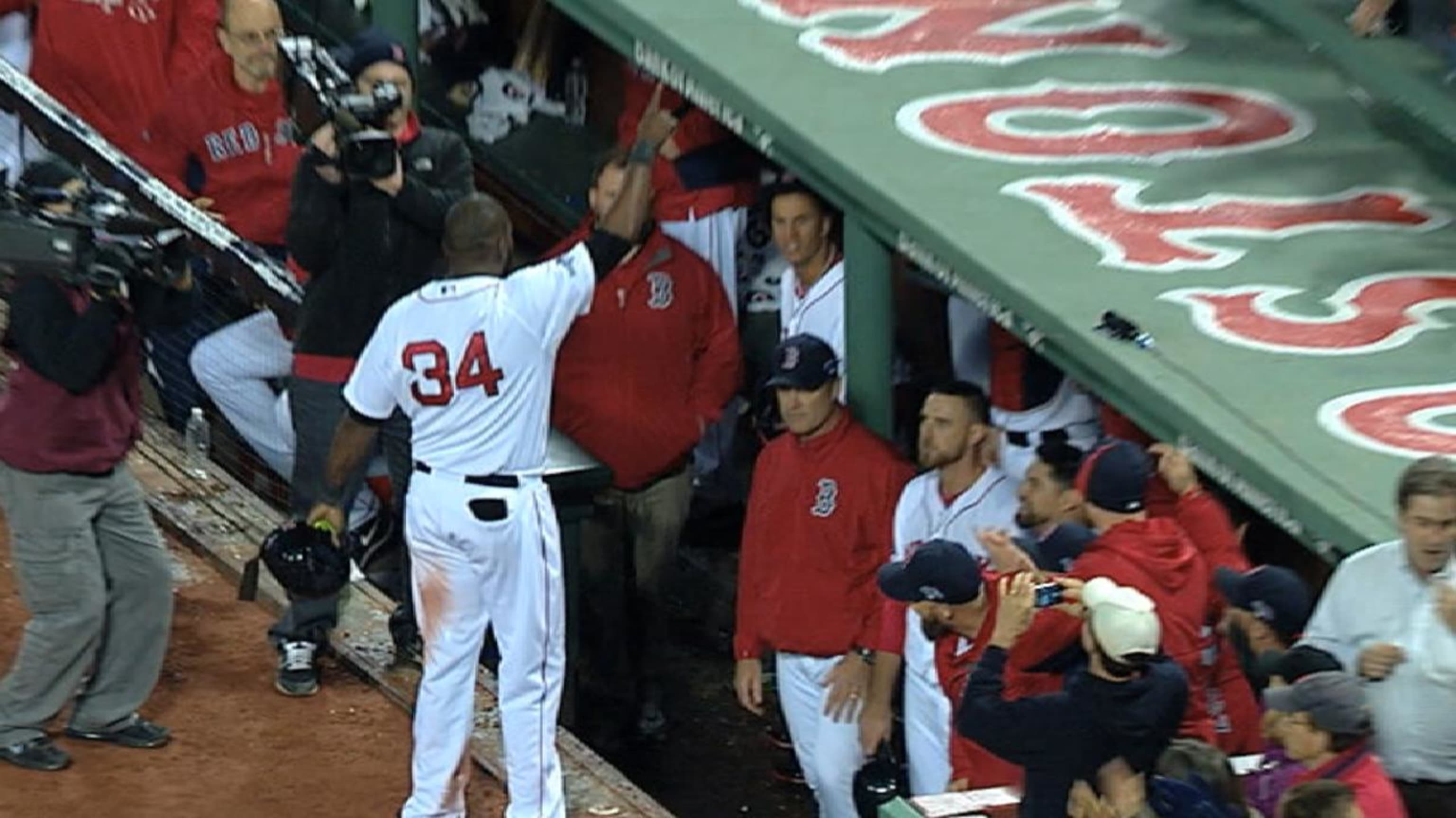 Must C: Ortiz's game-tying slam