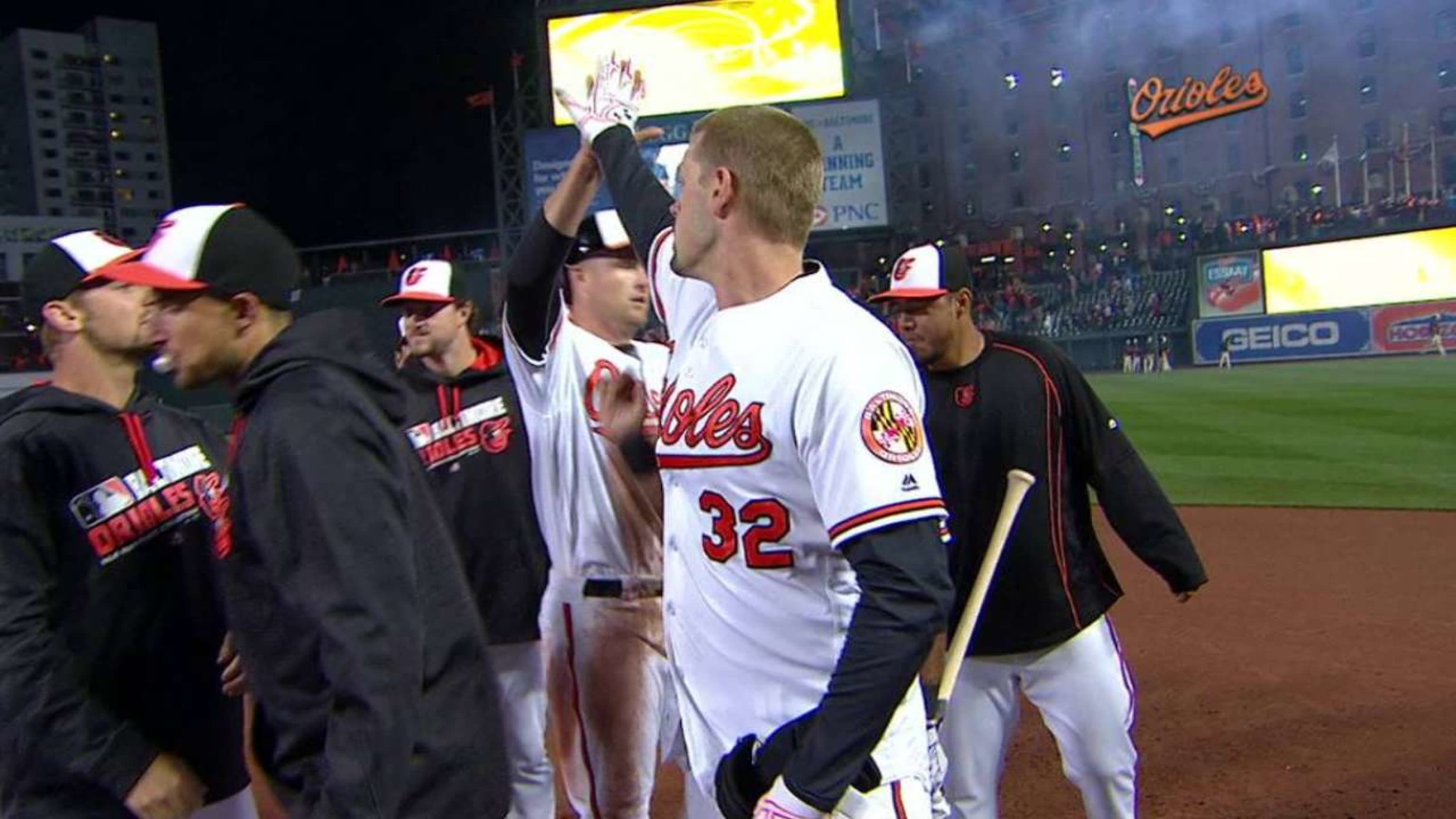 Wieters conecta imparable de oro