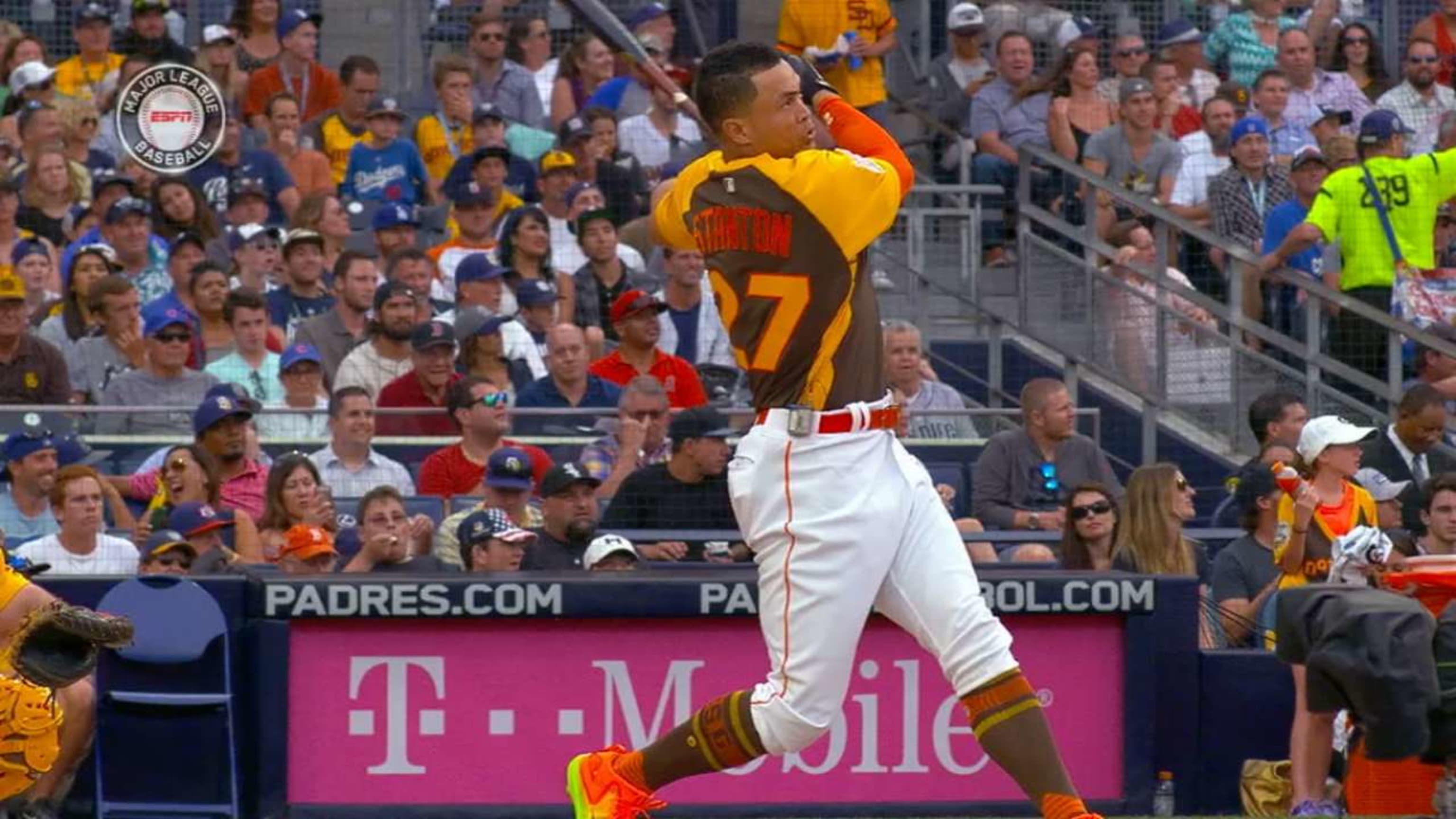 Giancarlo Stanton crushes 50th home run to lead Marlins to sweep of Padres