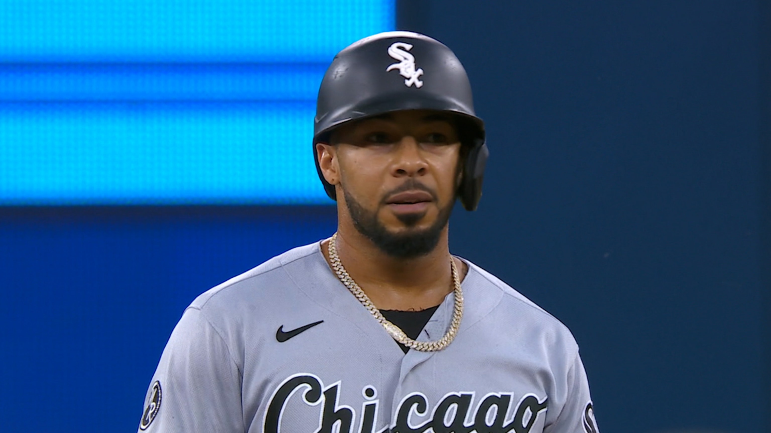 Chicago White Sox, valued veteran Leury Garcia agree to terms on