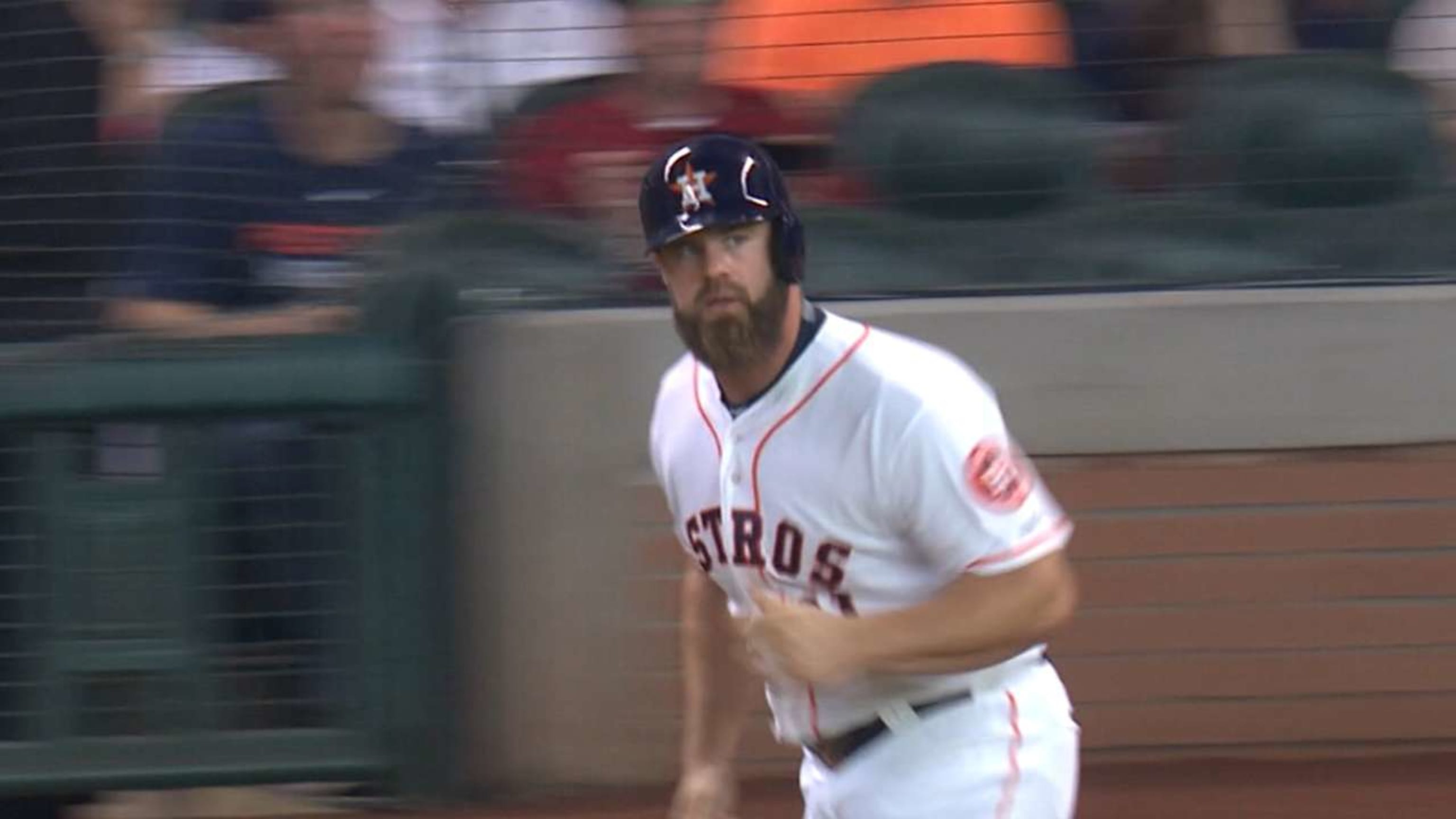 Astros' Evan Gattis getting hitched before heading to spring training