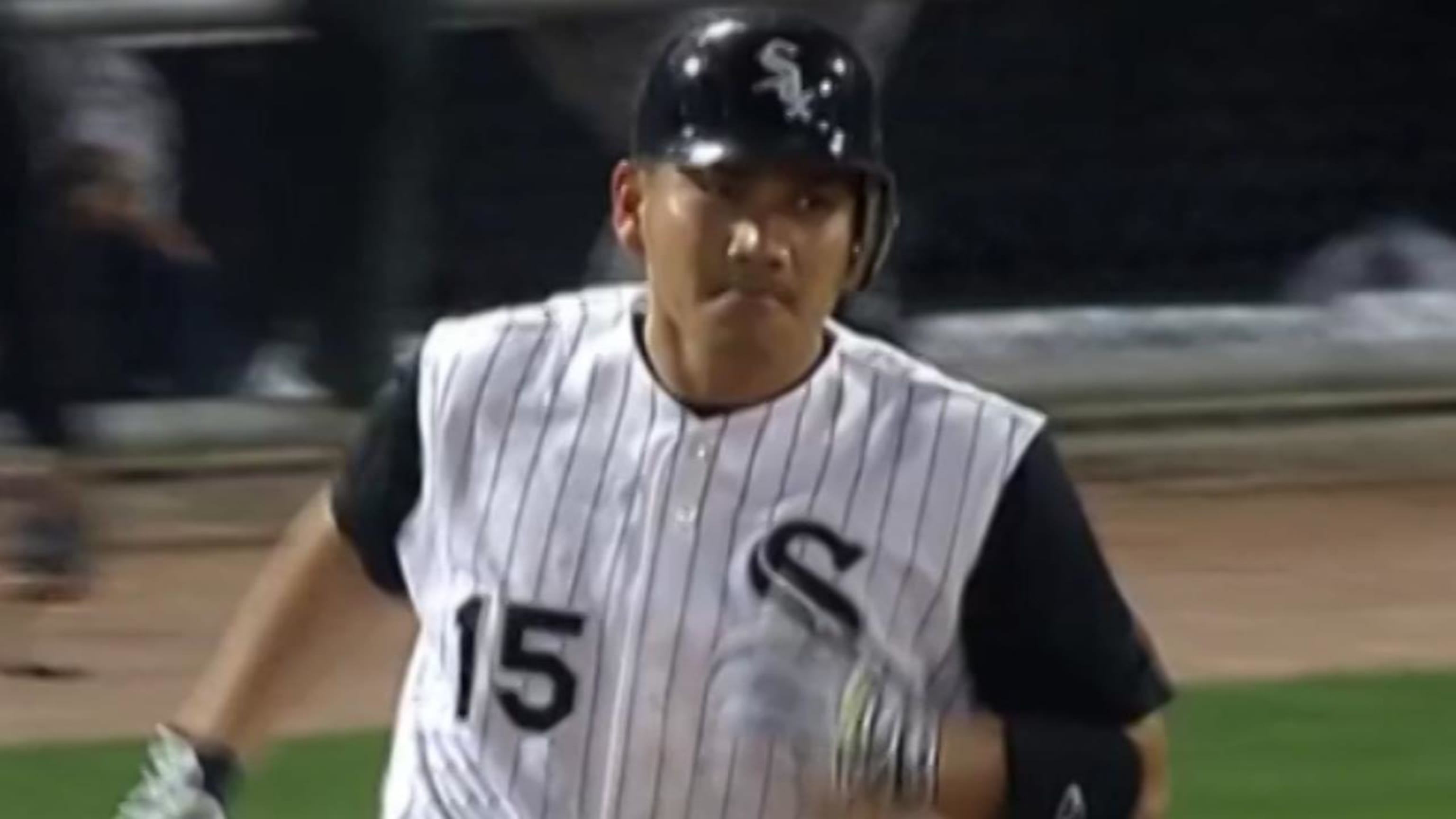 Iguchi's three-run homer