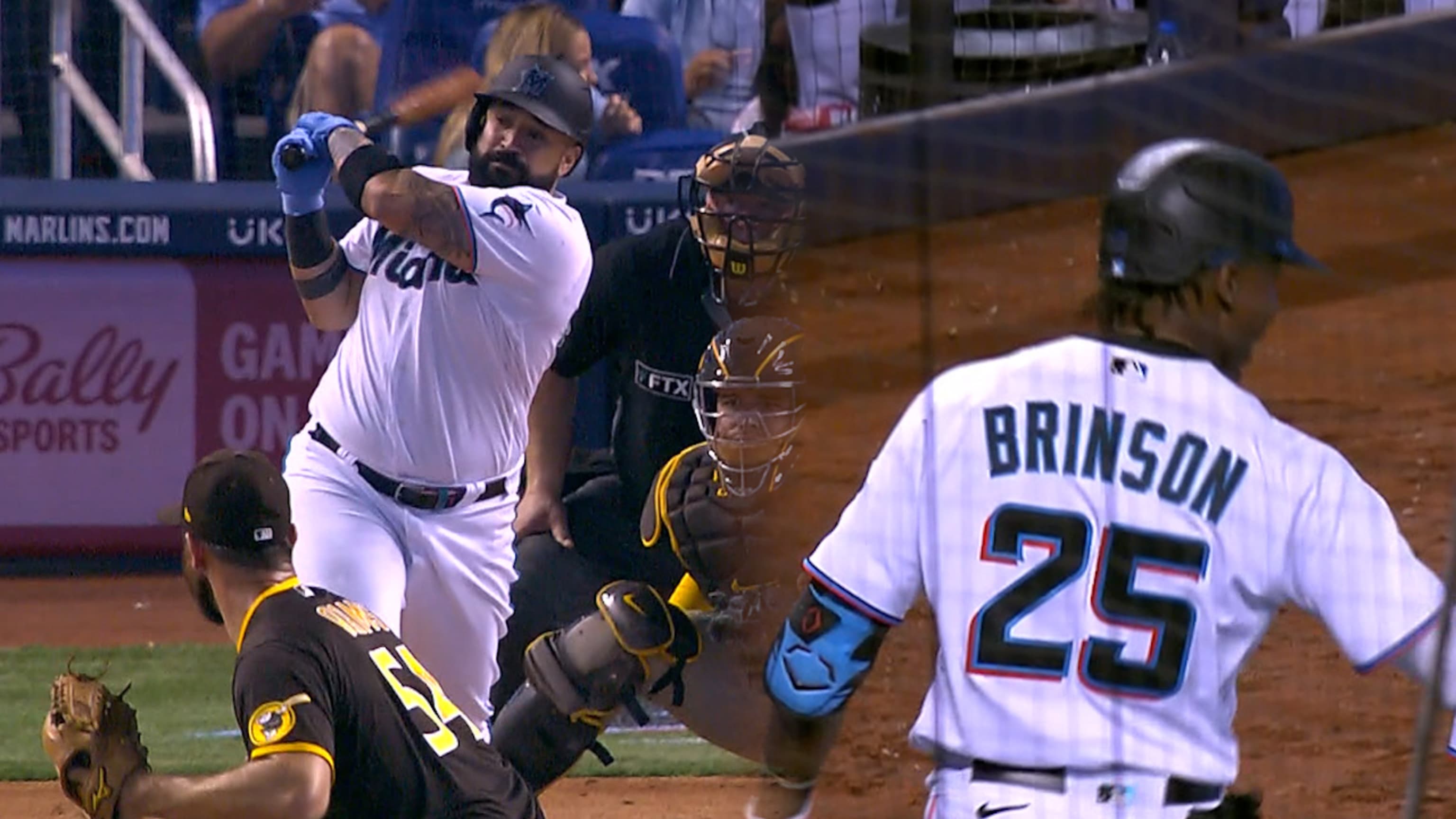 Los Marlins anotan 5 en el 6to