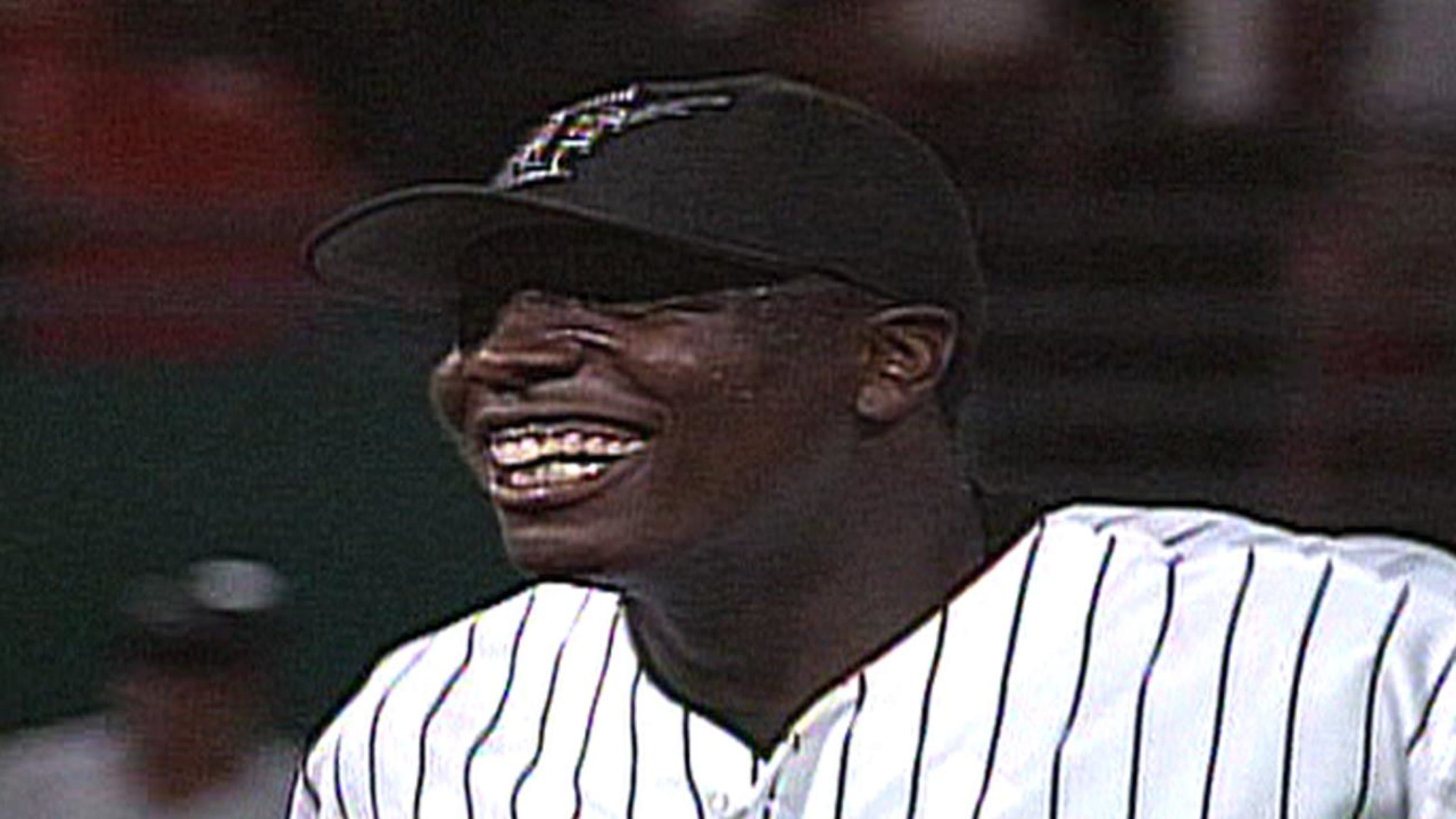 Dontrelle Willis smile lives on long after he retired