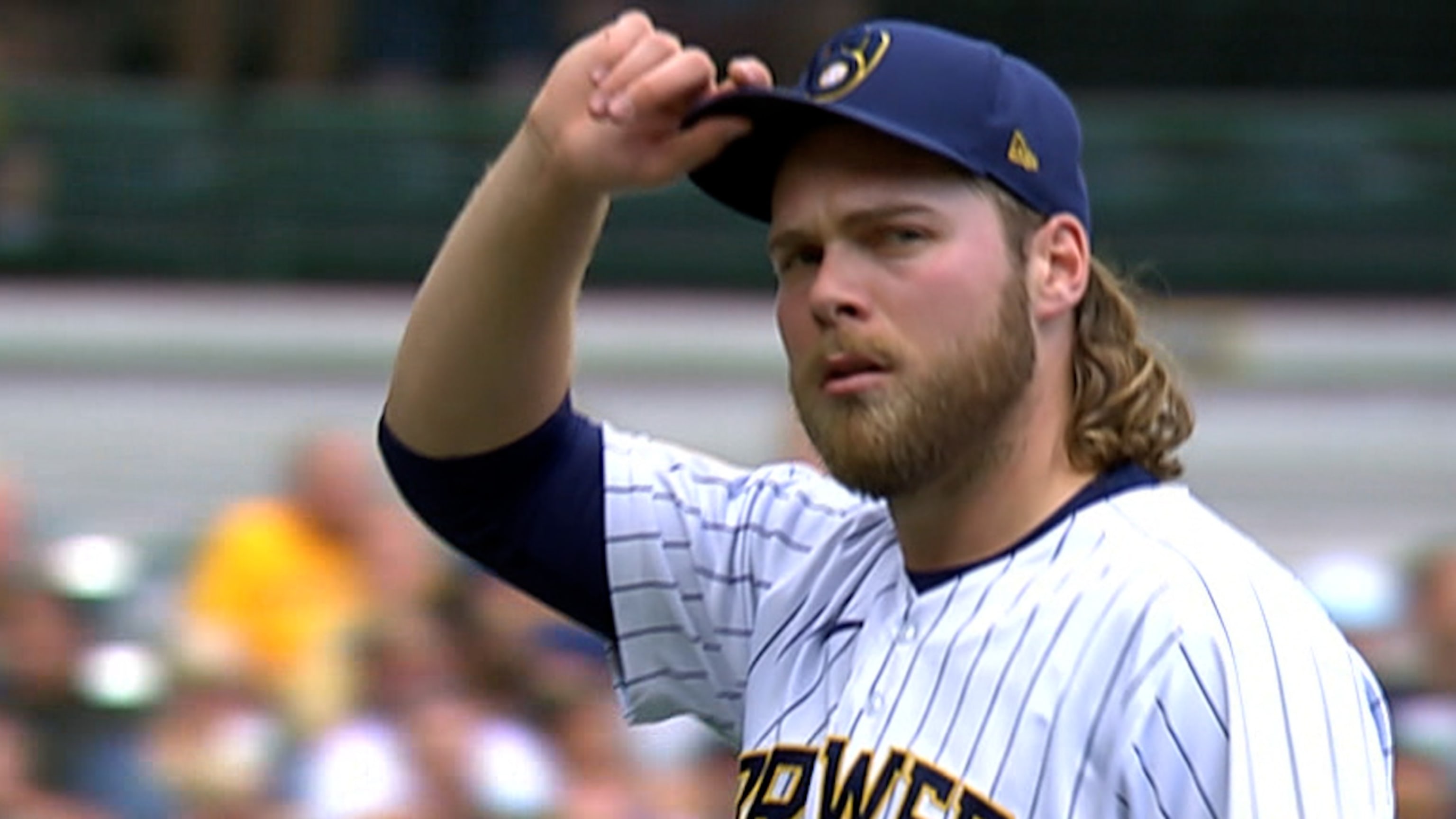 Vogelbach slam in 9th caps comeback, Brewers shock Cards 6-5