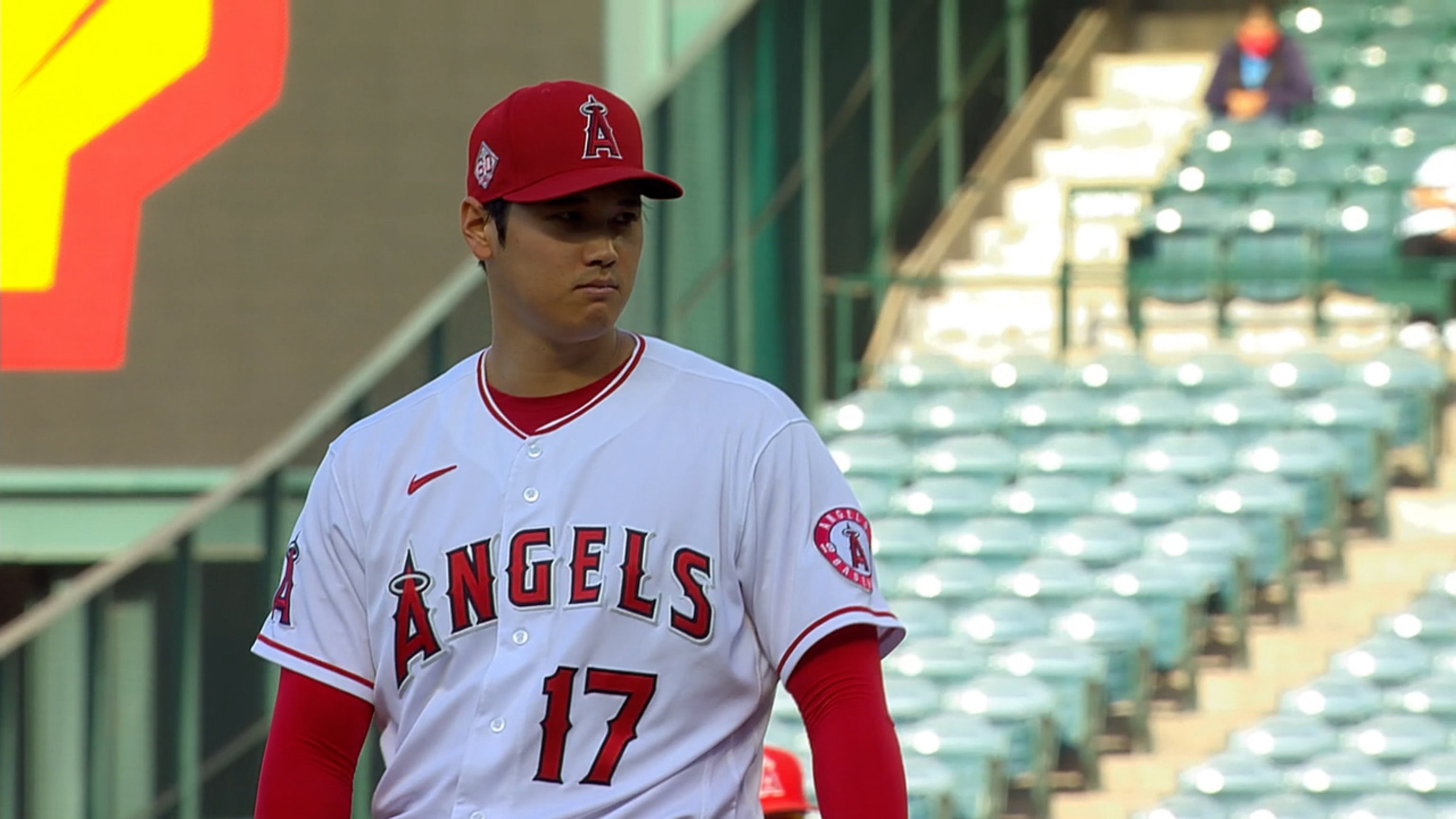 Shohei Ohtani in the Angels team photo : r/baseball