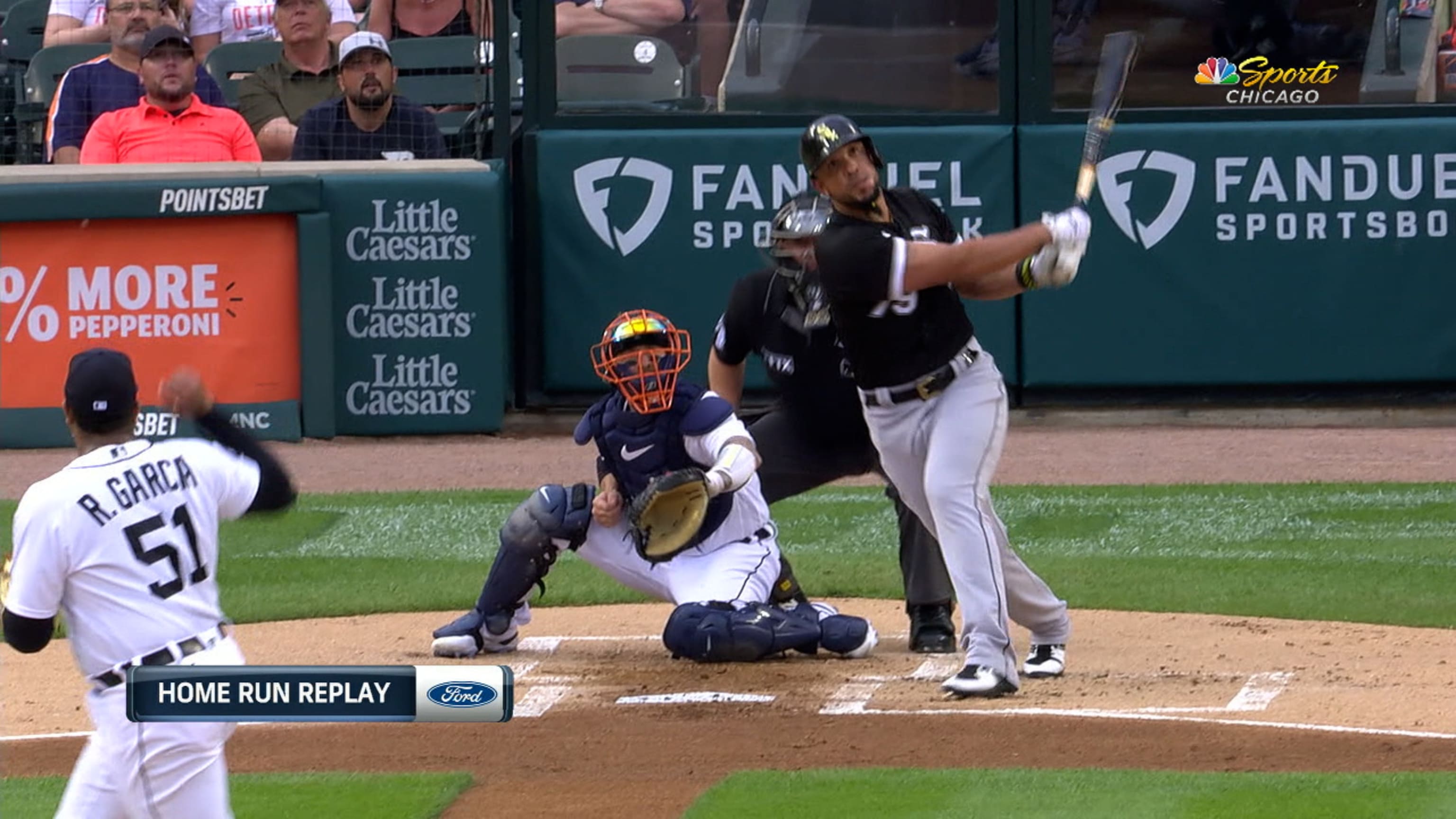 Noche de 2 HR para José Abreu