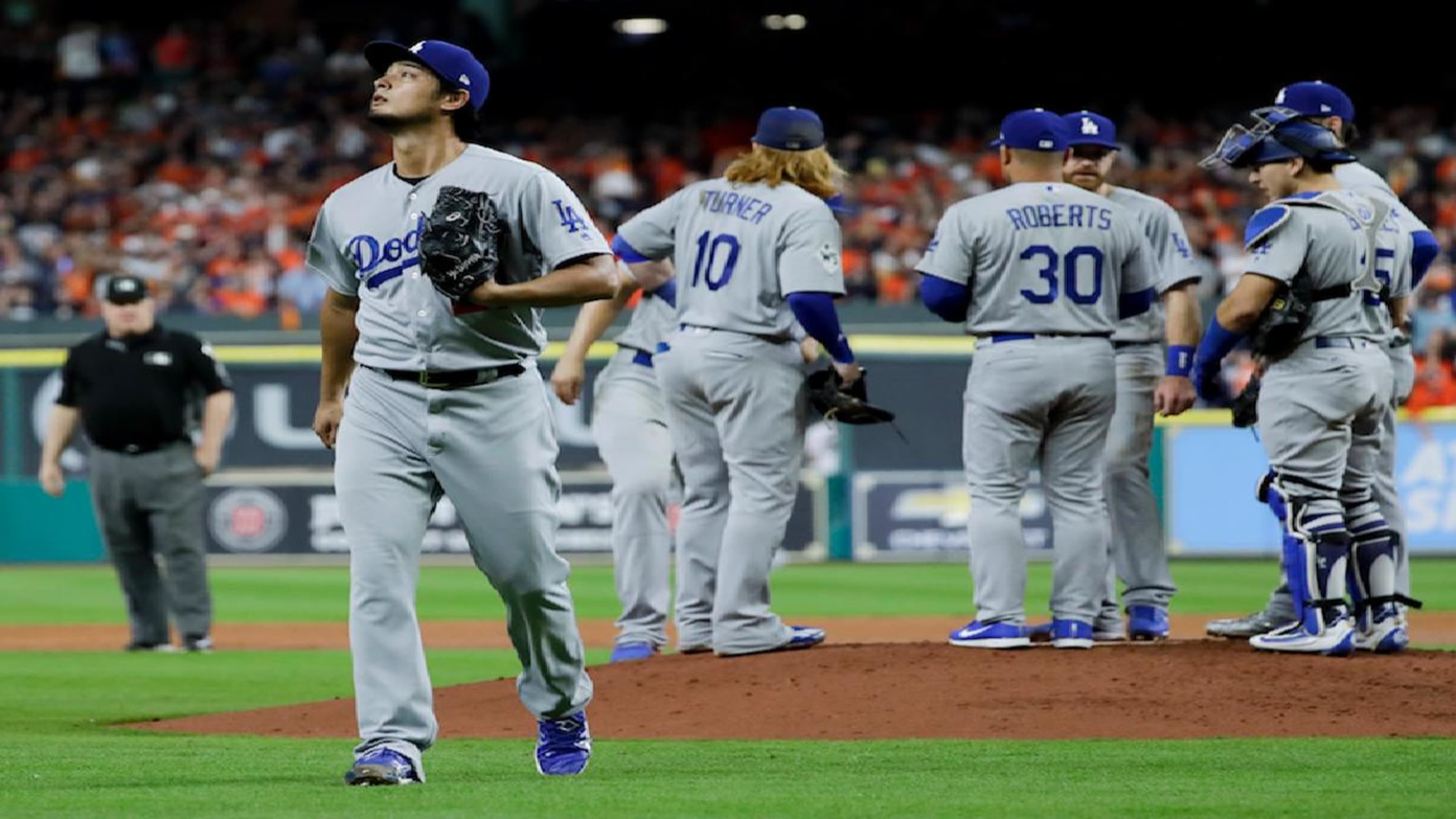 Padres' Yu Darvish takes loss after early barrage by Dodgers - The