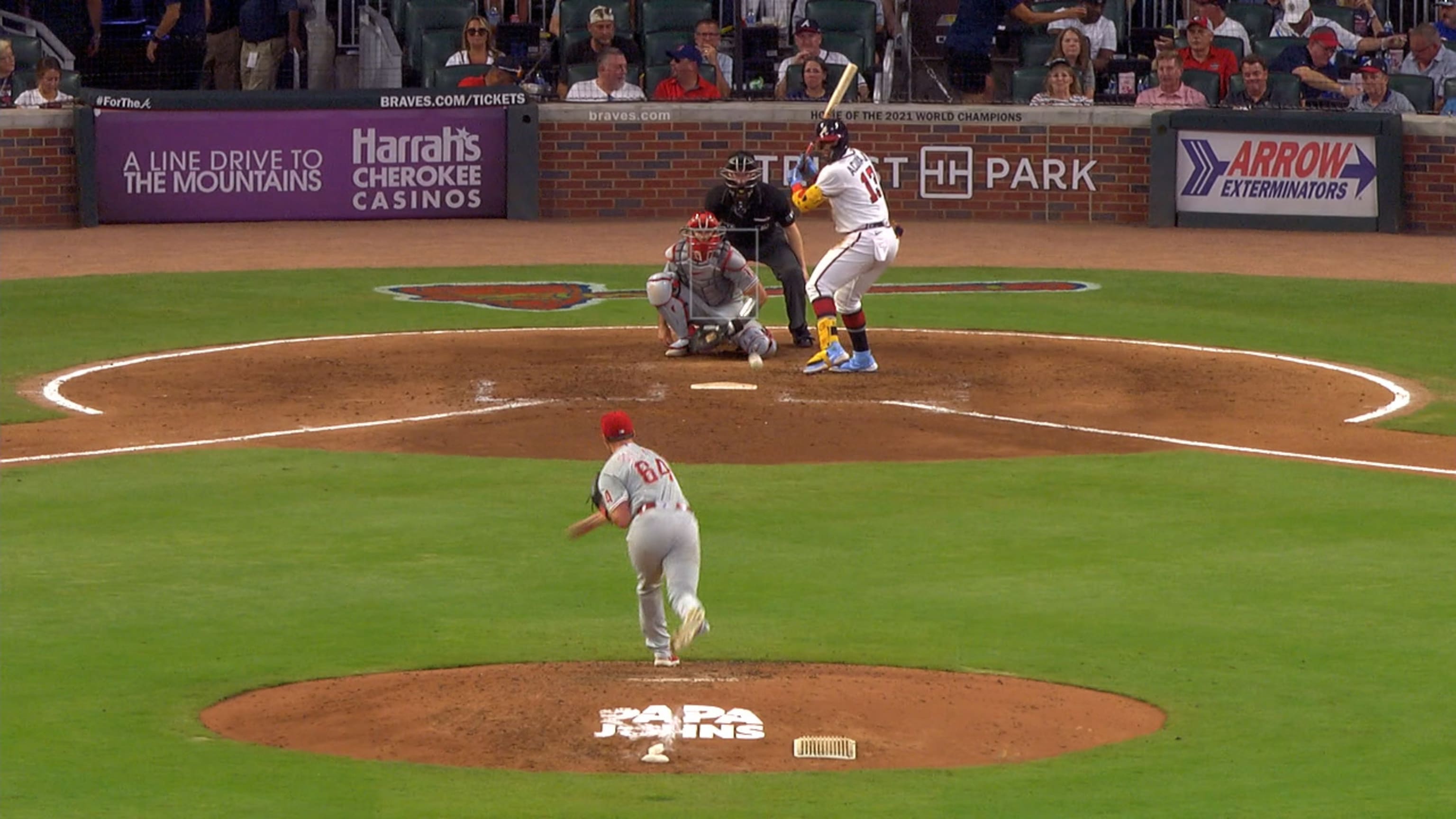 Ronald Acuña Jr. empuja con sencillo