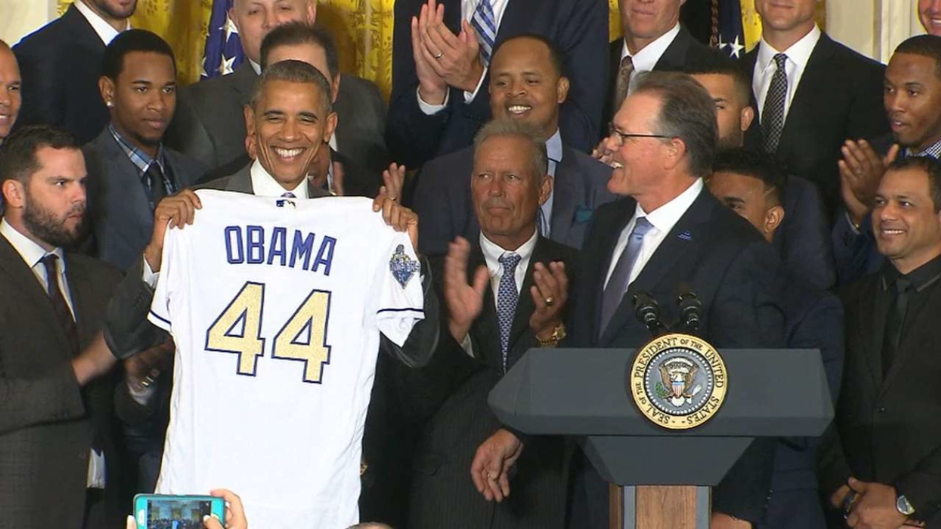 Salvador Perez got a 2015 World Series champions tattoo