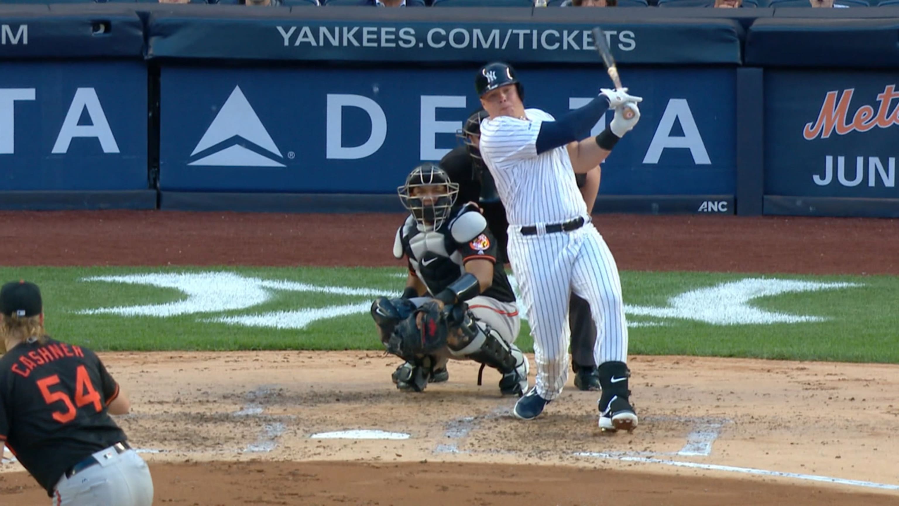 Gleyber Torres mashes 3 HRs in doubleheader against O's 