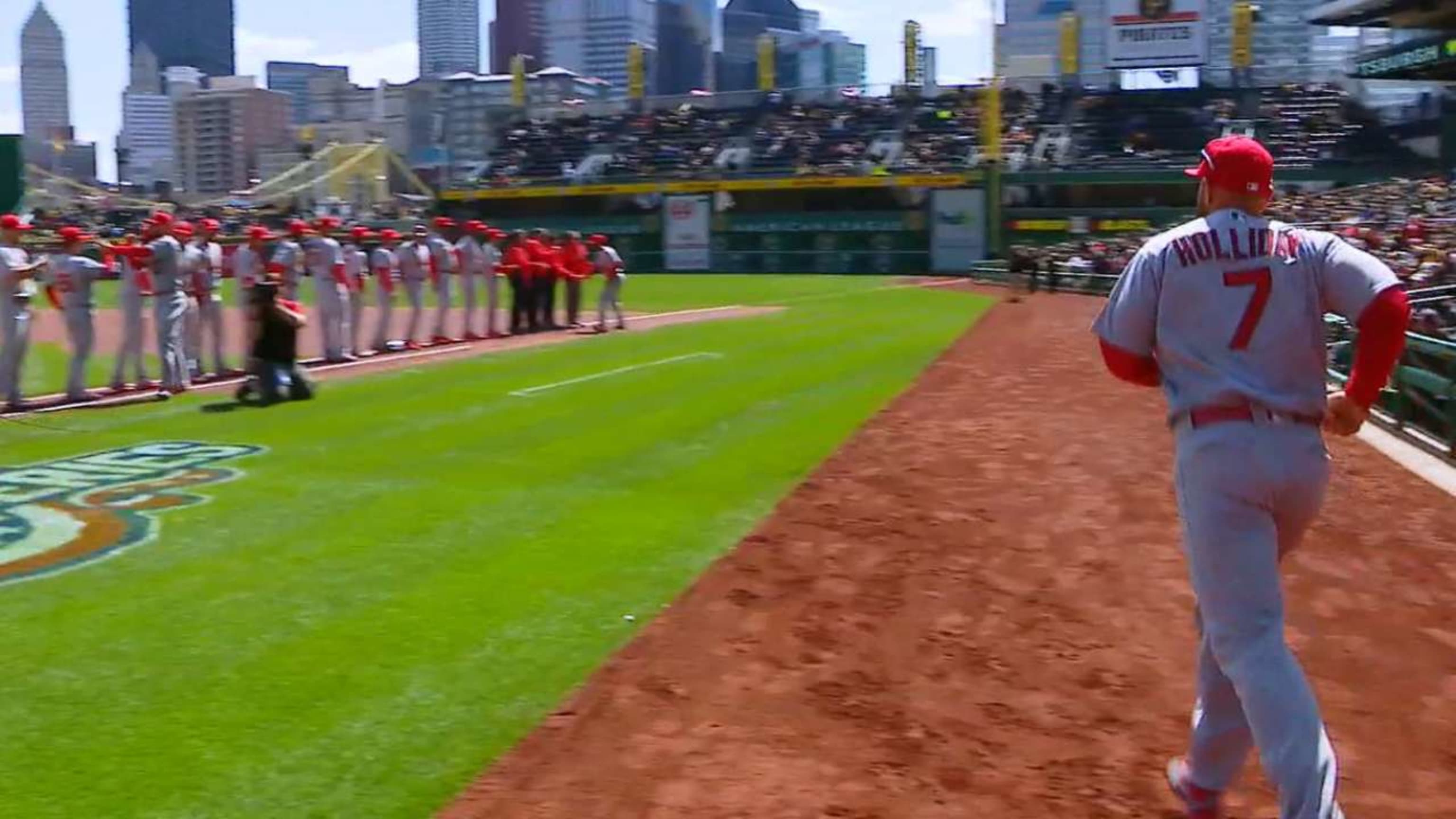 Cardinals' Matt Holliday debuts at first base