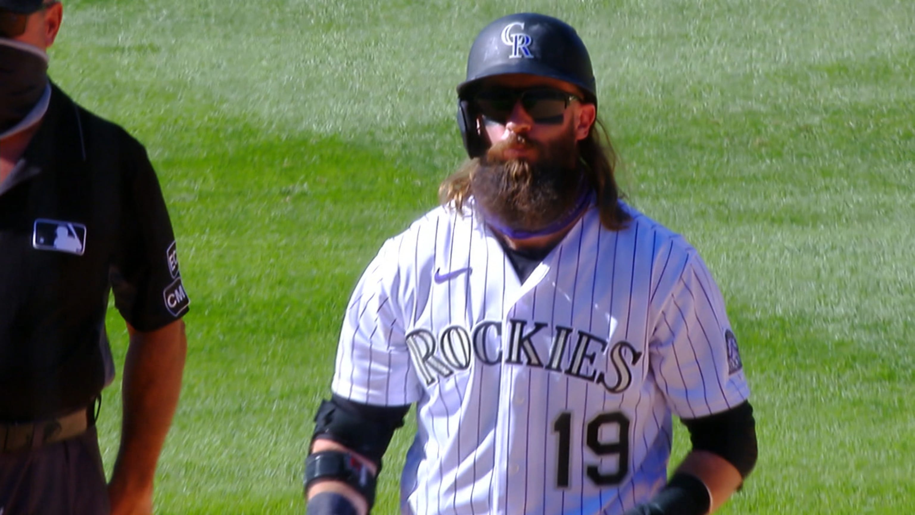 Blackmon's 3-run HR caps comeback as Rockies, Giants split