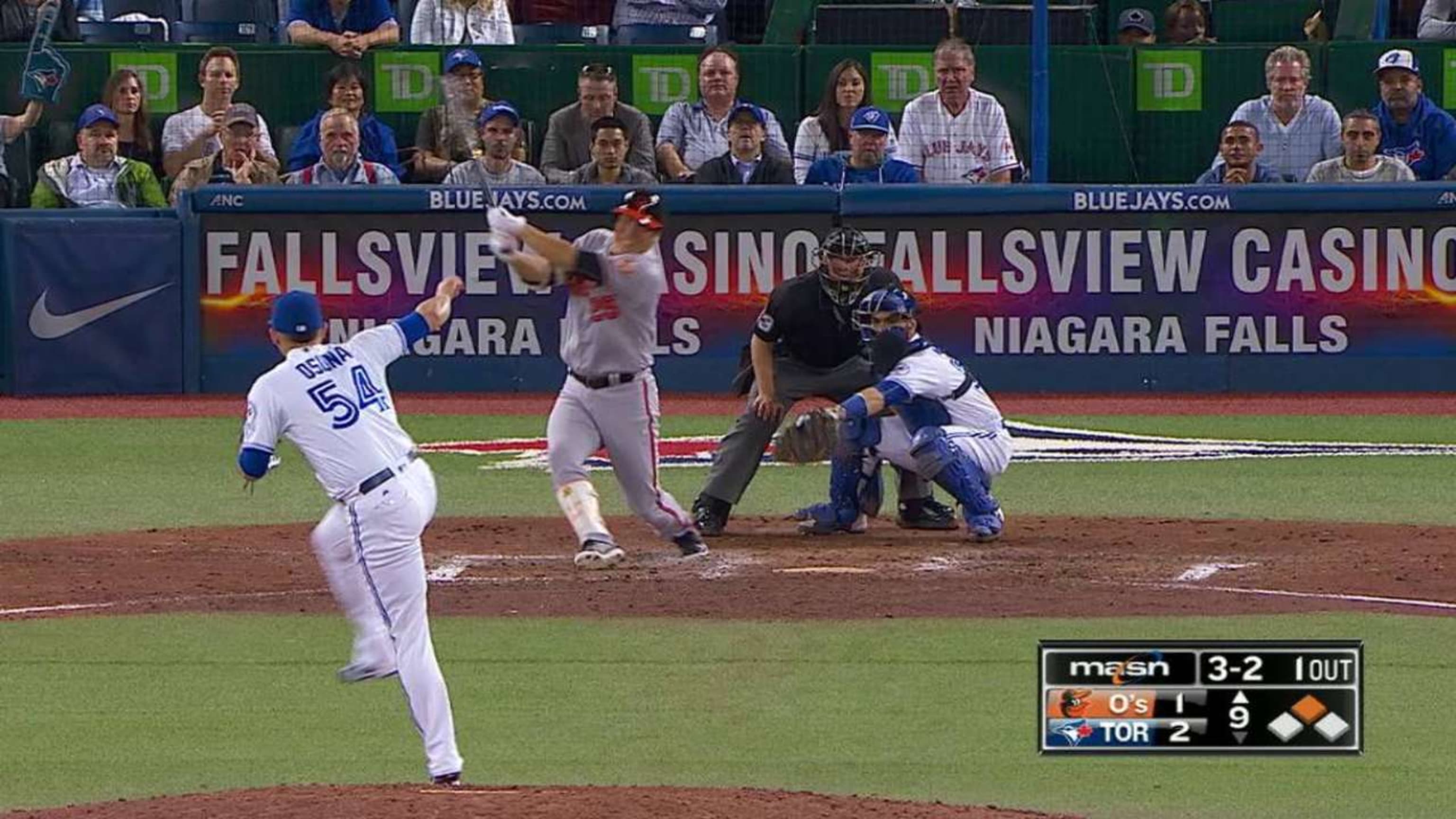 Hyun Soo Kim hits first career HR in O's win