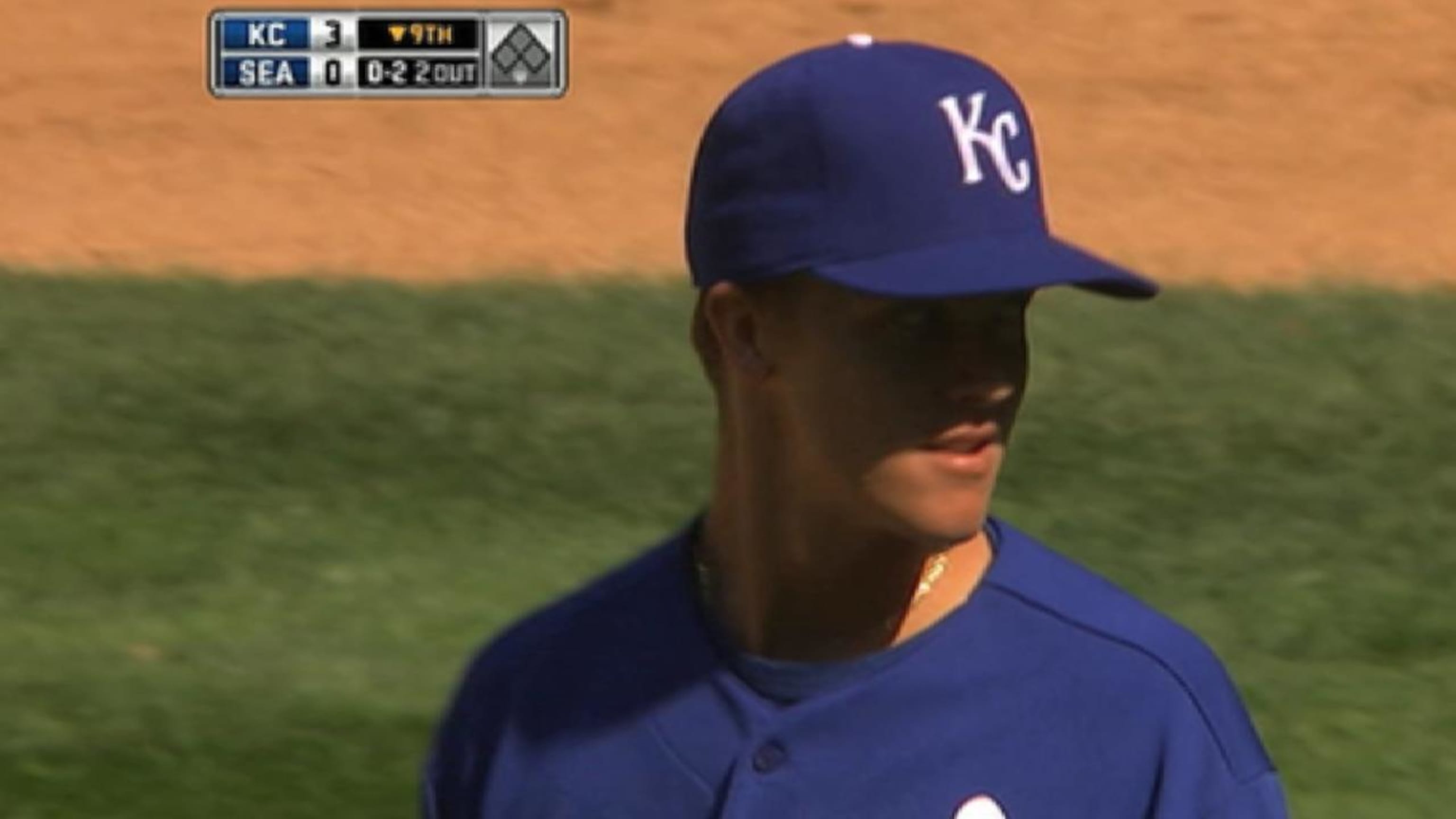 Quick-thinking Zack Greinke helped Royals get an out in manner rarely seen  in baseball