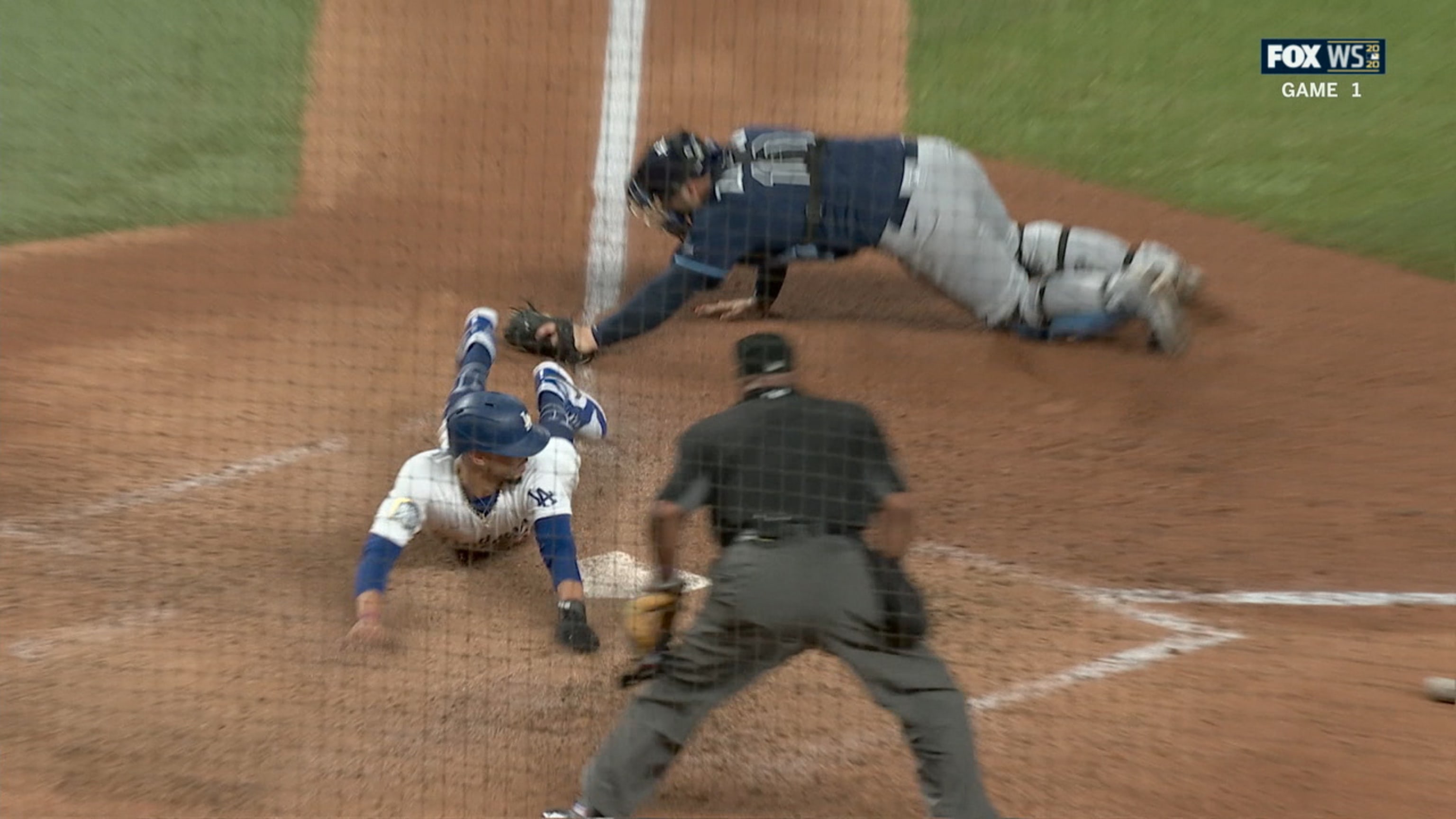 Muncy aumenta ventaja de Dodgers
