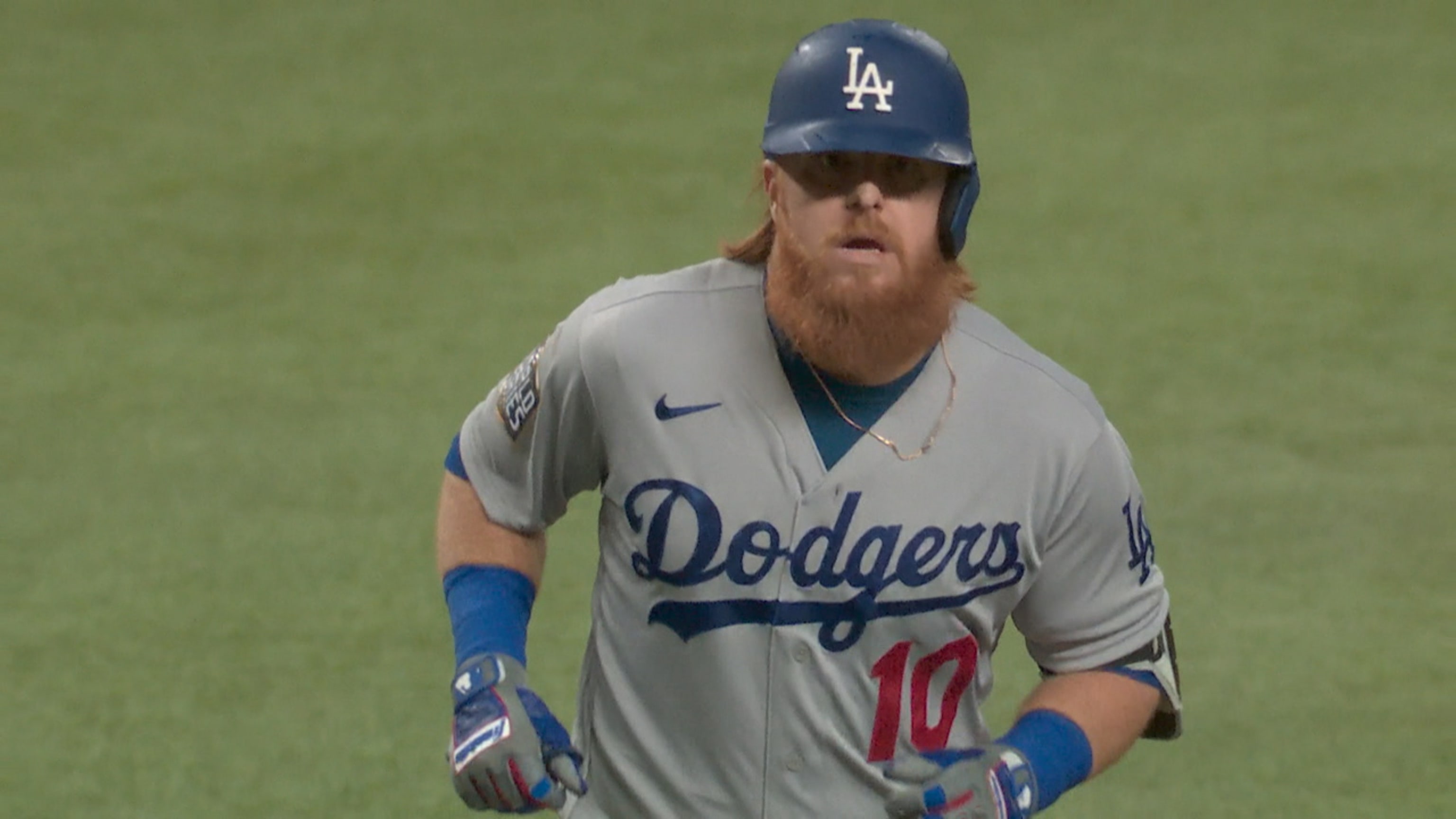 Justin Turner la manda a volar
