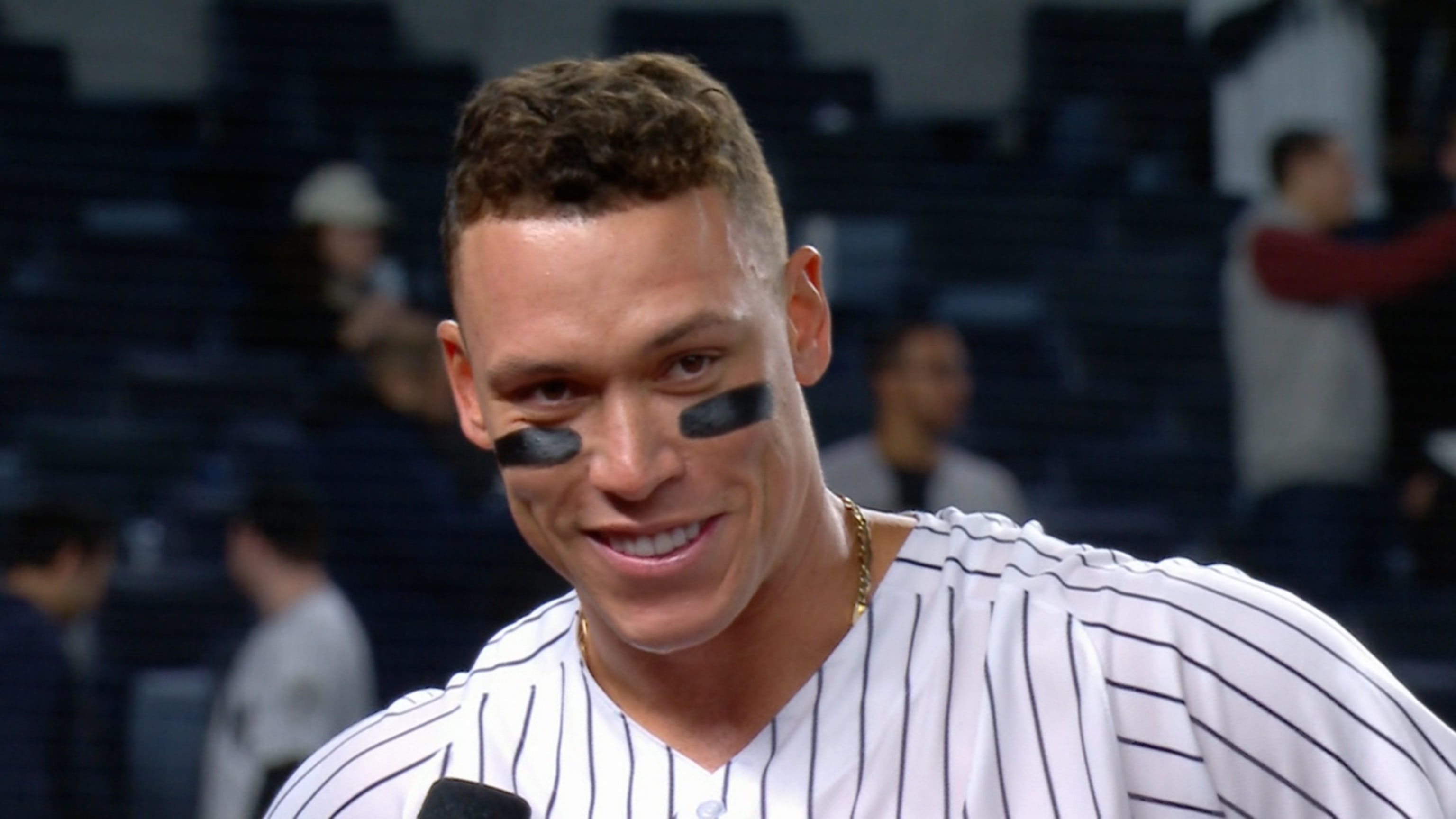 Aaron Judge hits first career walk-off HR for Yankees