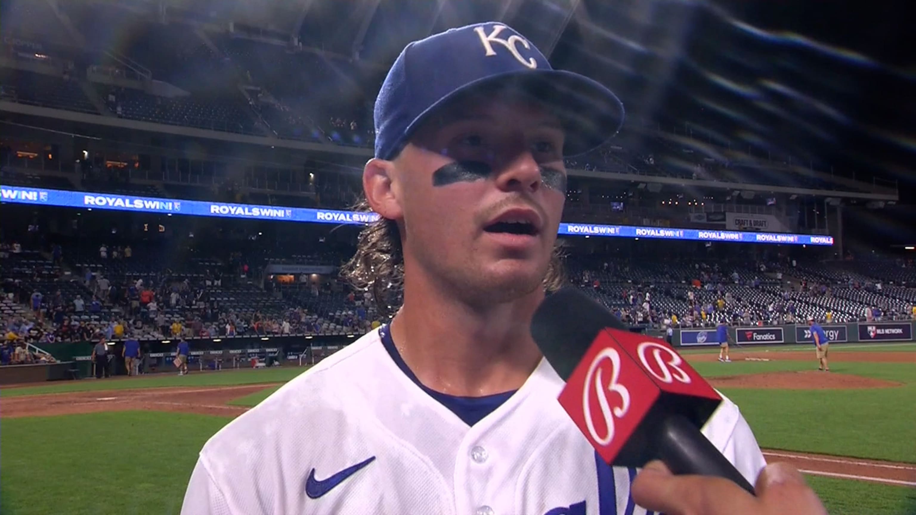 Bobby Witt Jr. logs first four-hit game in Royals' win