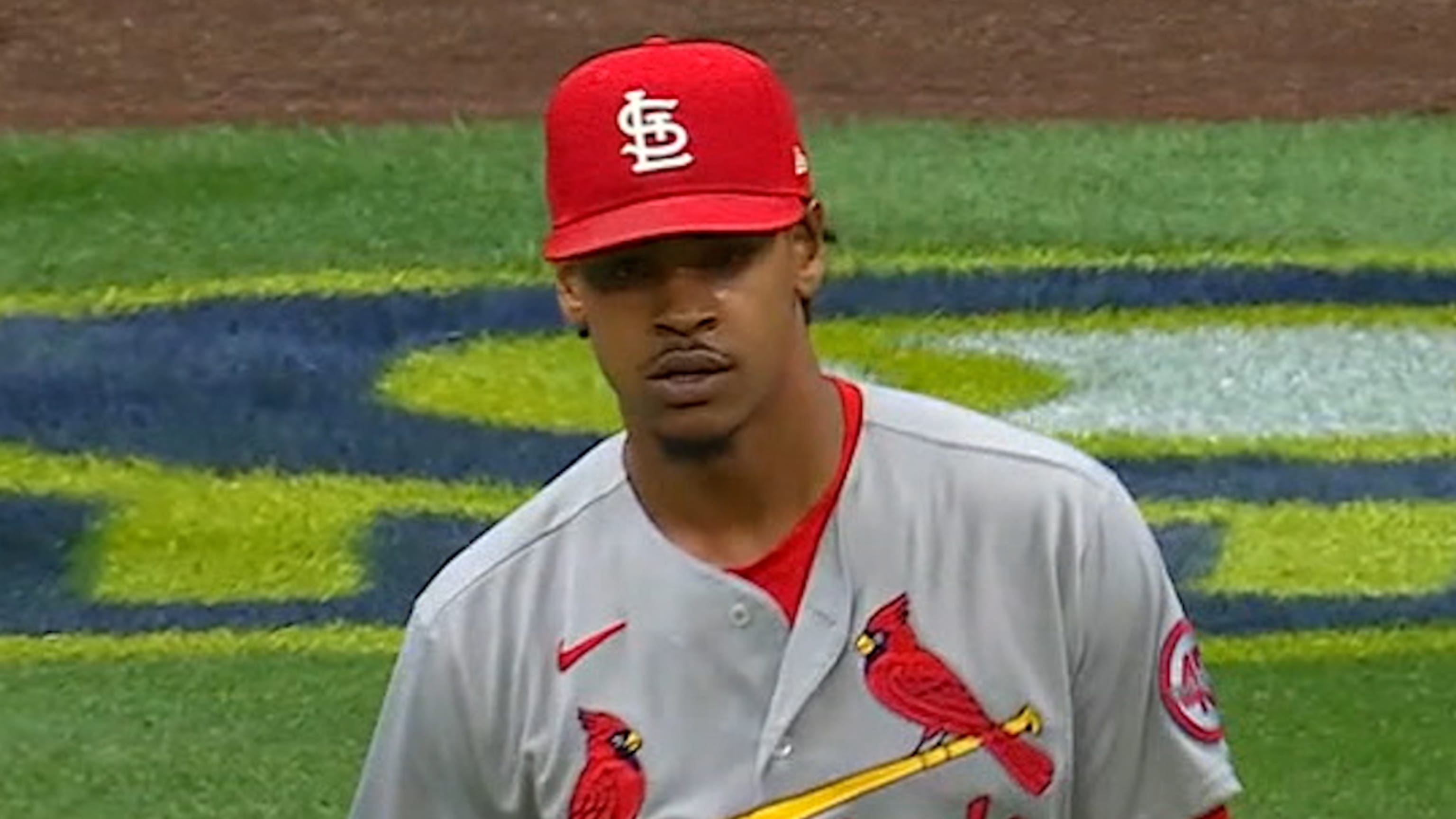 Alex Reyes non-tendered by Cardinals