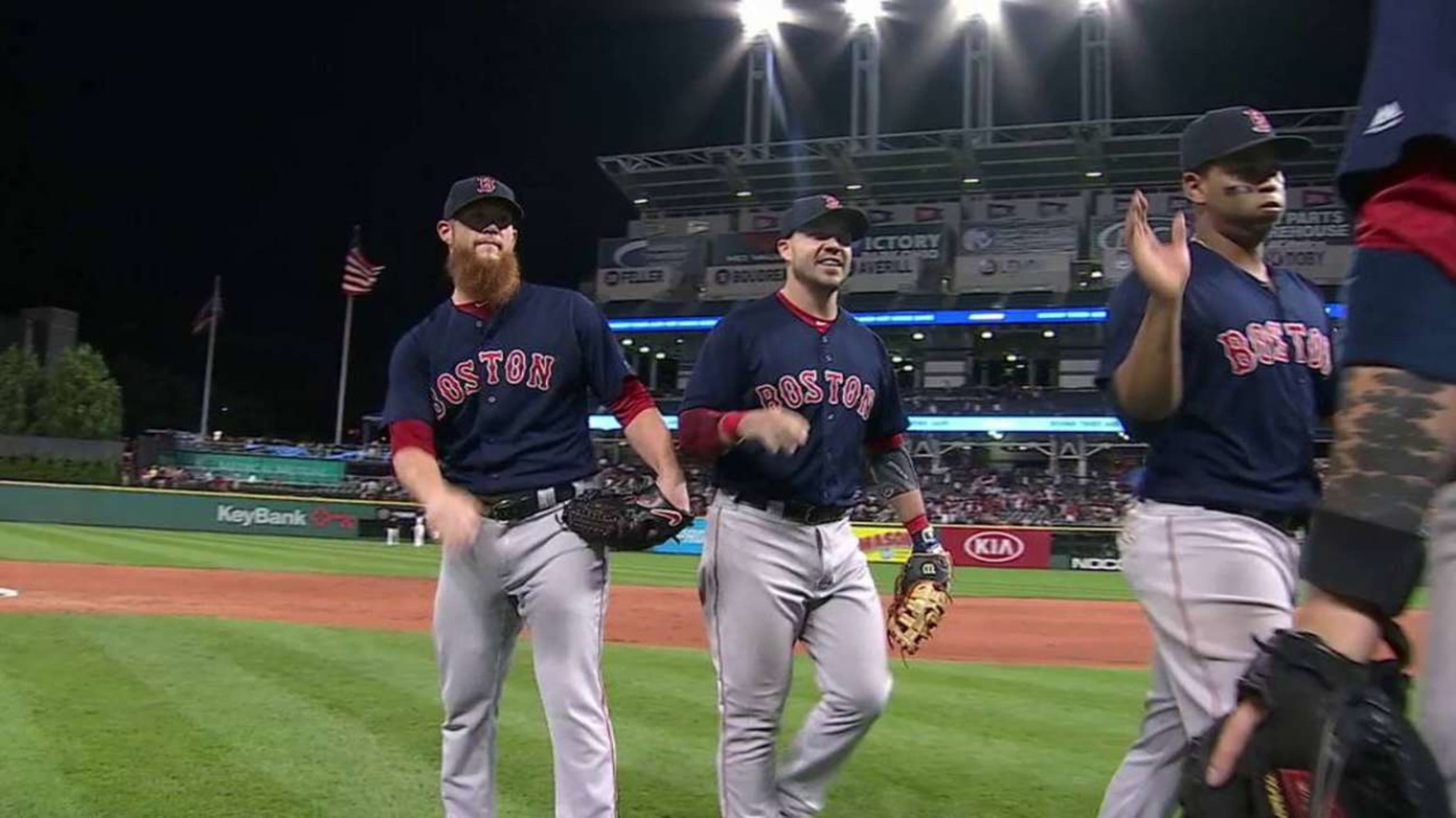 Kimbrel notches 42nd save