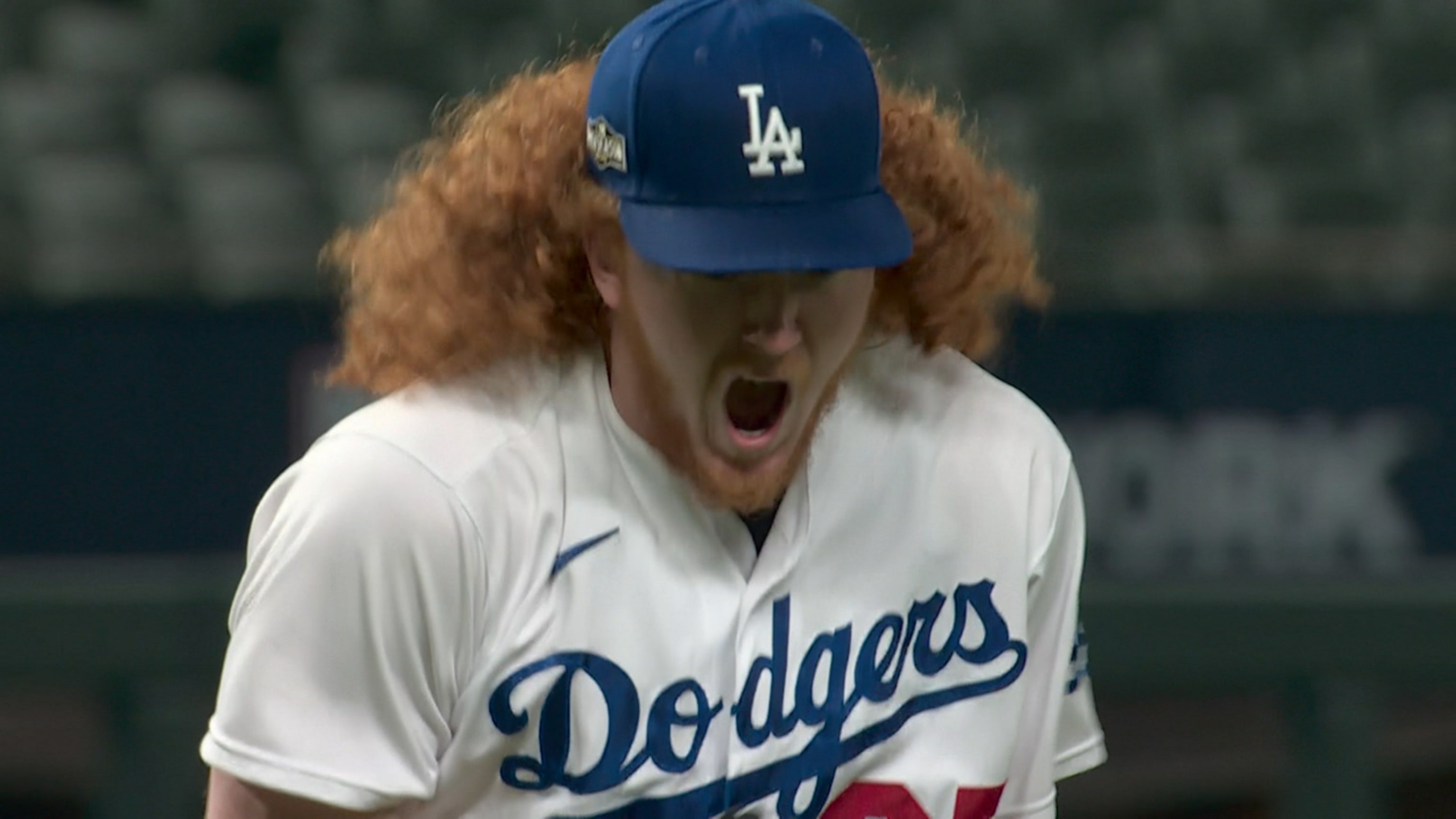 Dustin May limita el daño