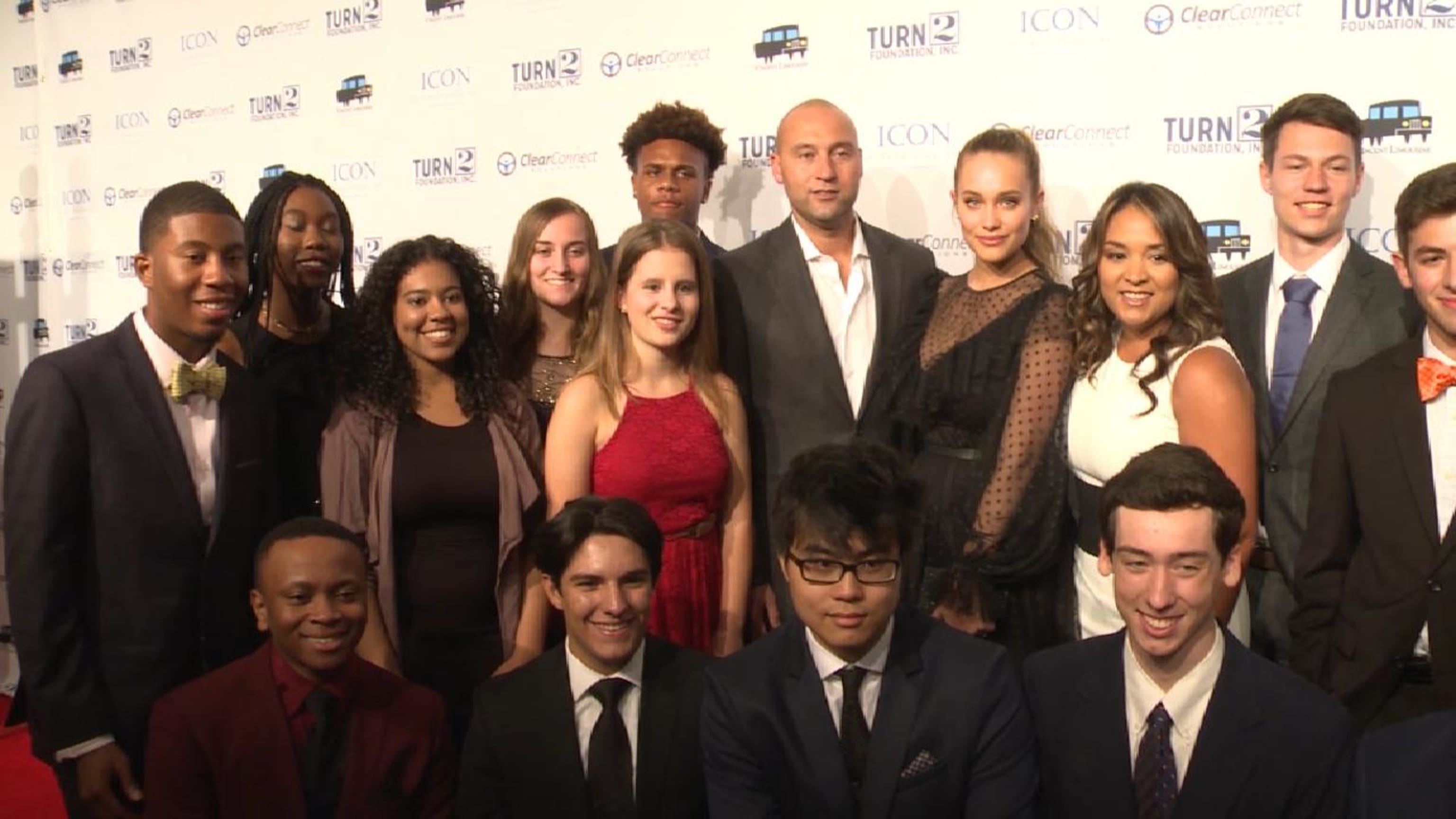 Yankees Videos on X: At his Turn 2 Foundation dinner, Derek Jeter