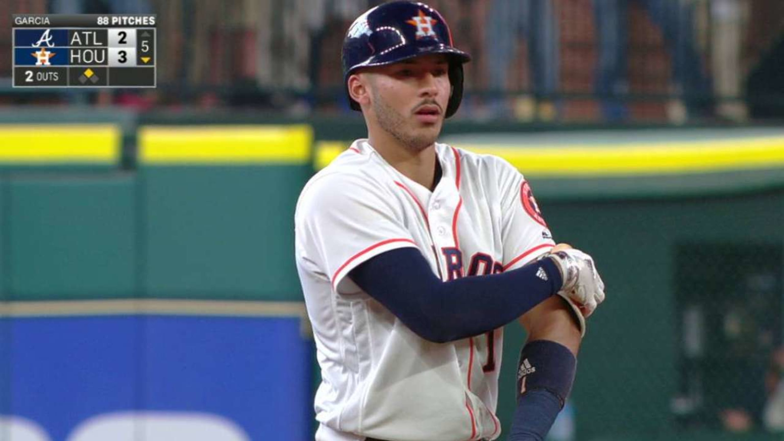 Astros' Carlos Correa gets much-needed hit with RISP