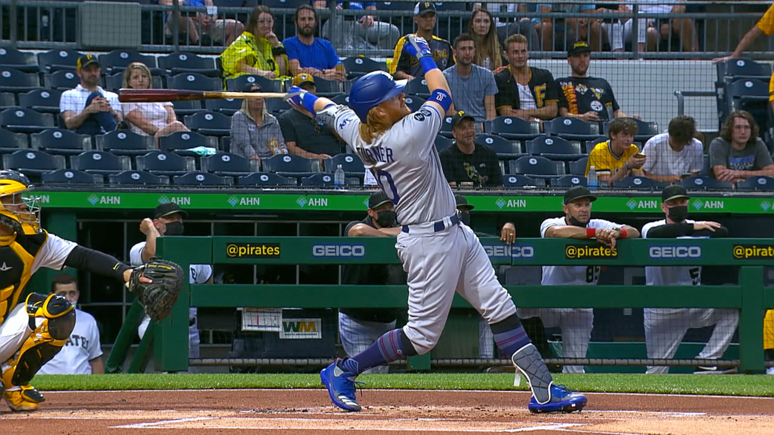 Justin Turner gets back in the batter's box for first time since