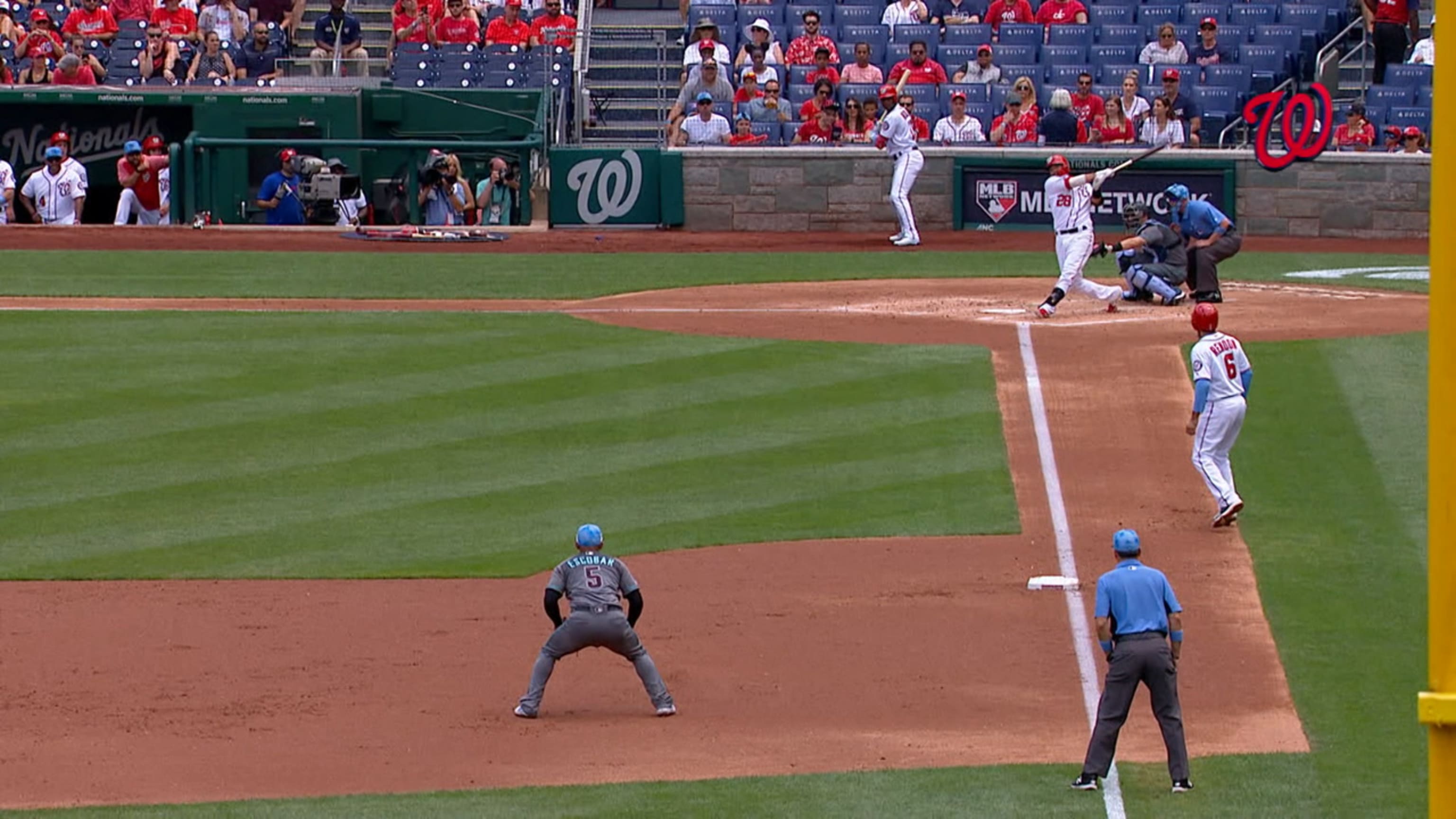 Suzuki's 2-run single