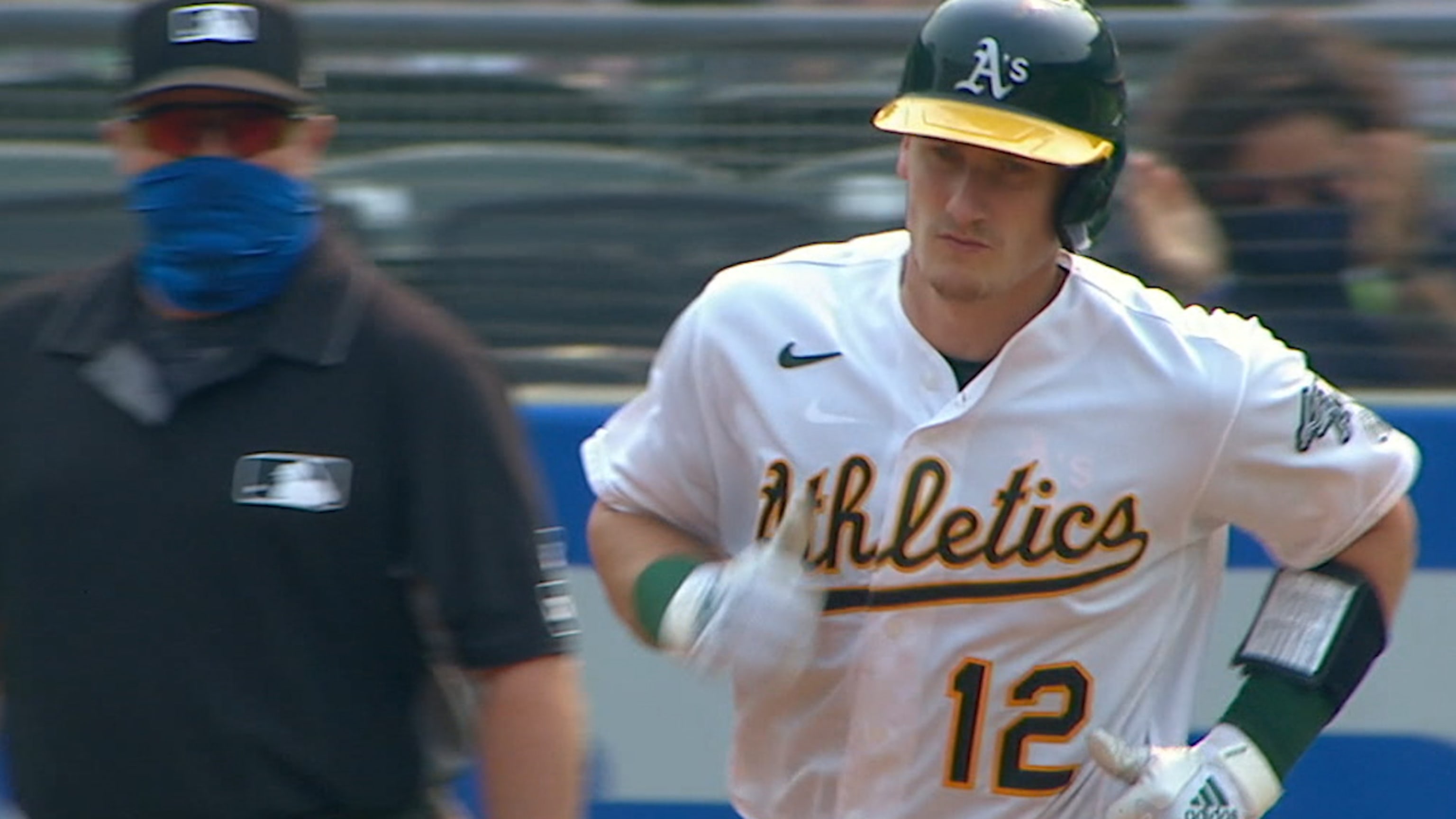 Murphy produce dos con HR