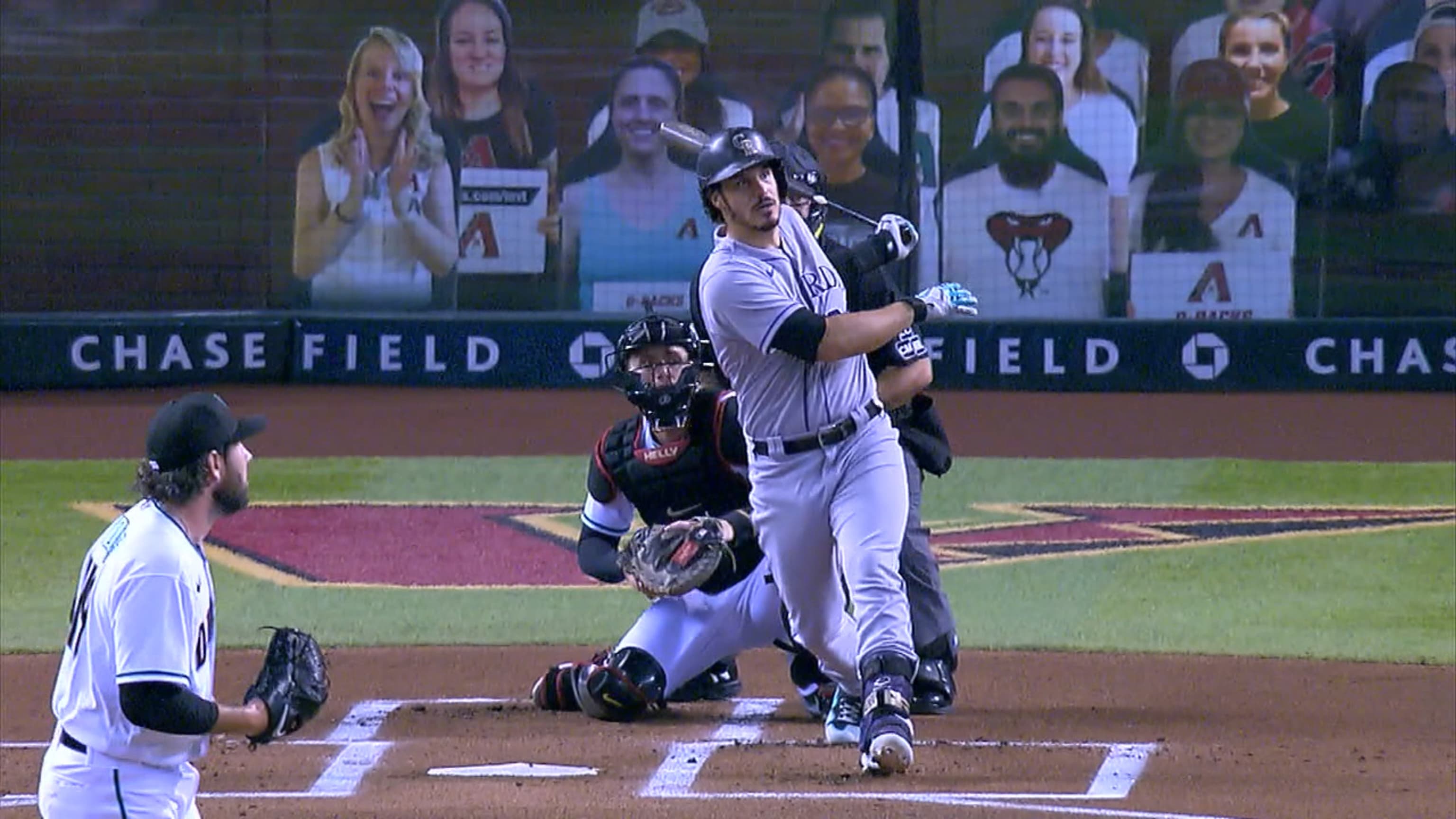 Nolan Arenado empuja con doble