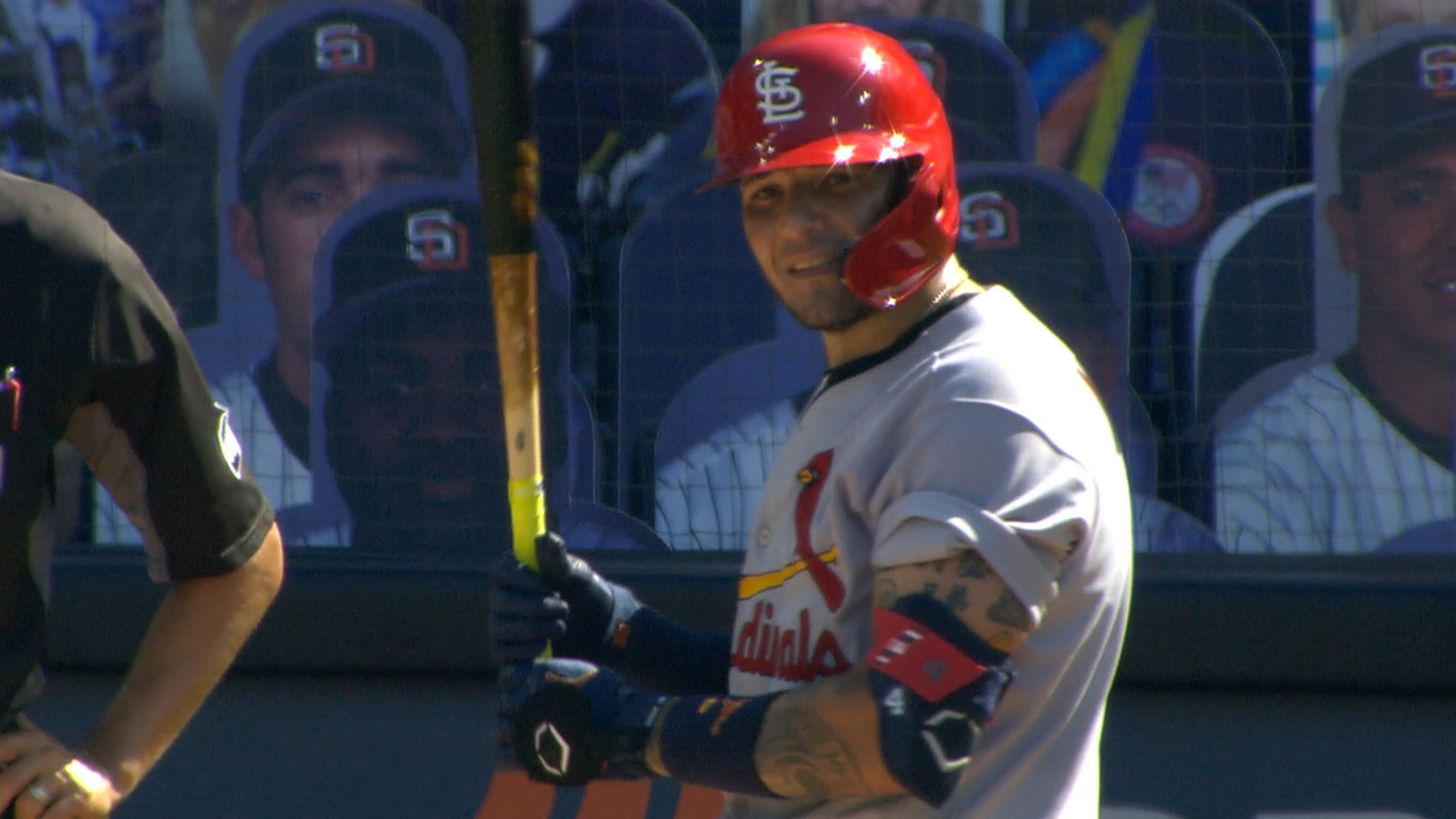 Yadier Molina suelta tres hits