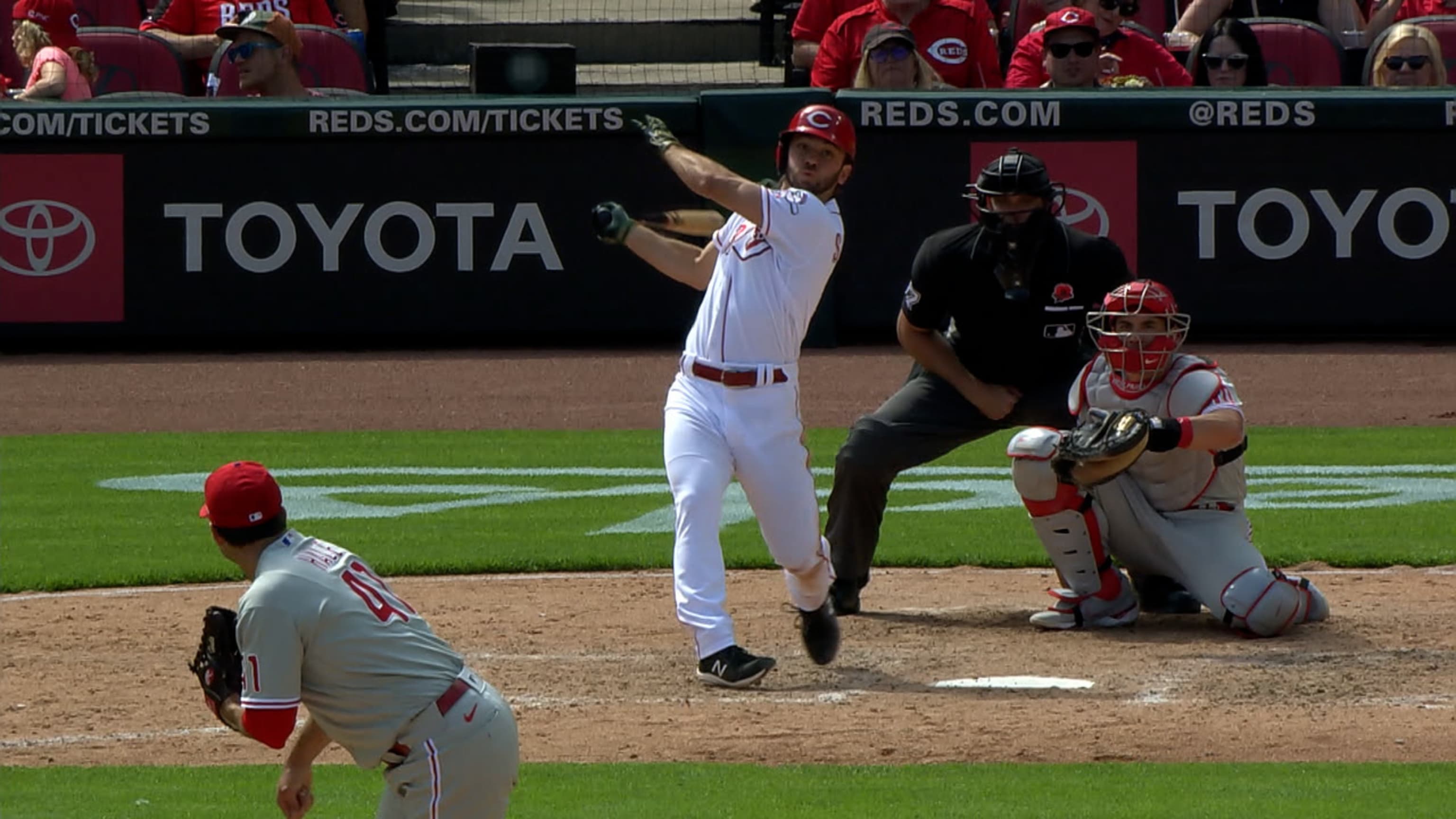 Joey Votto of Reds Needs Knee Surgery - The New York Times