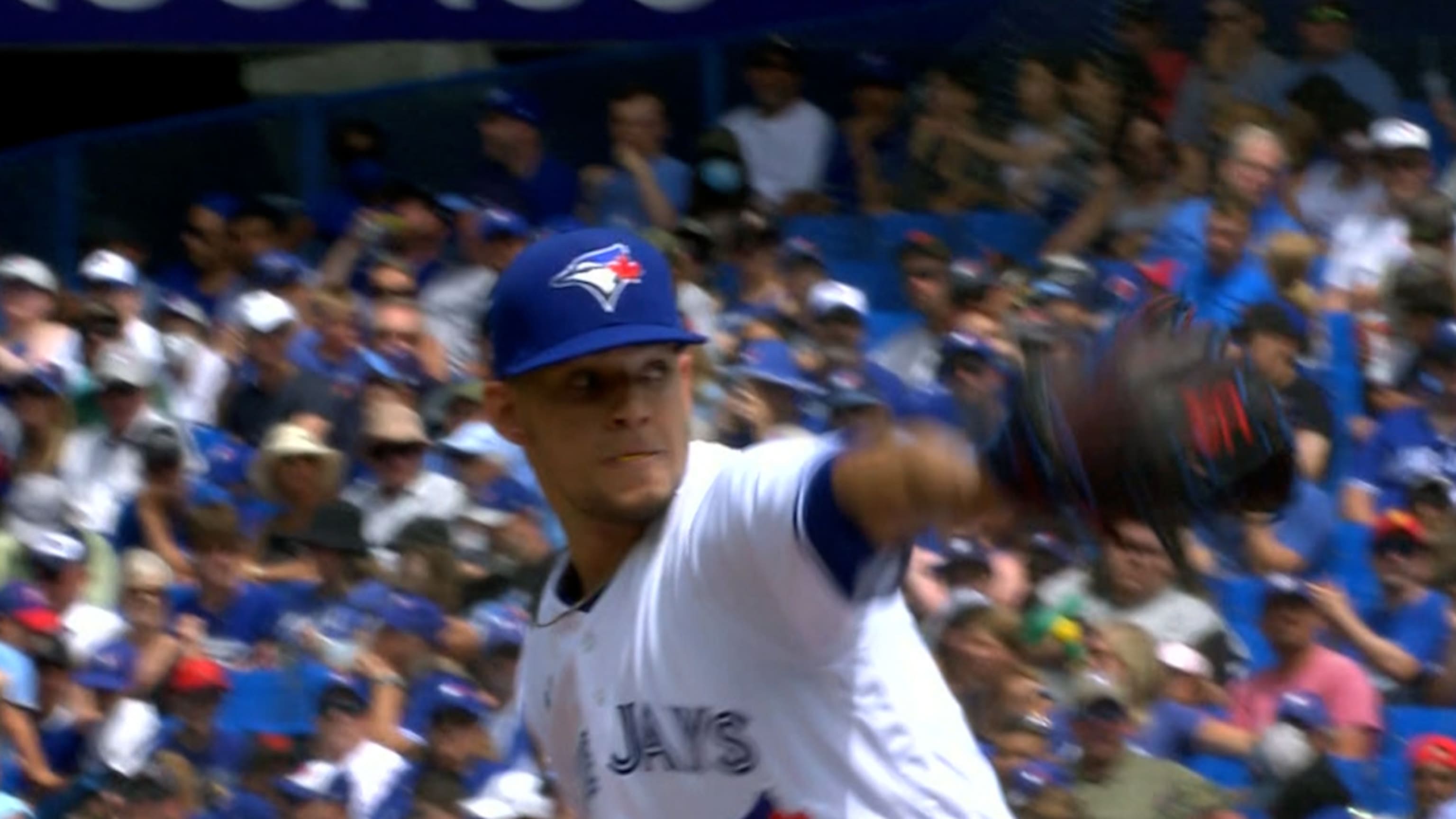 VIDEO: Javy Baez Throwing on the Gear and Catching Jose Berrios in