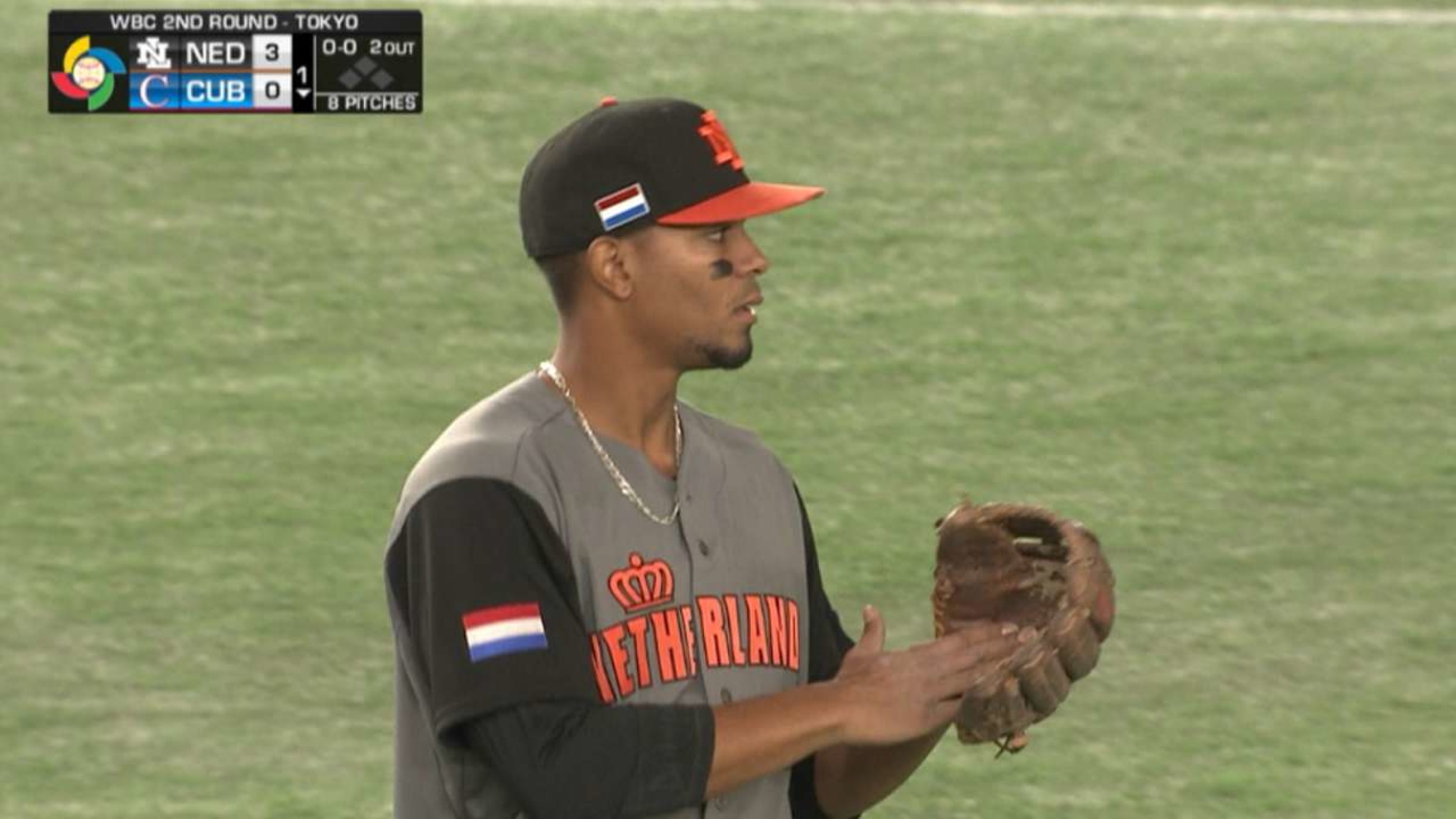 Bogaerts' diving stop