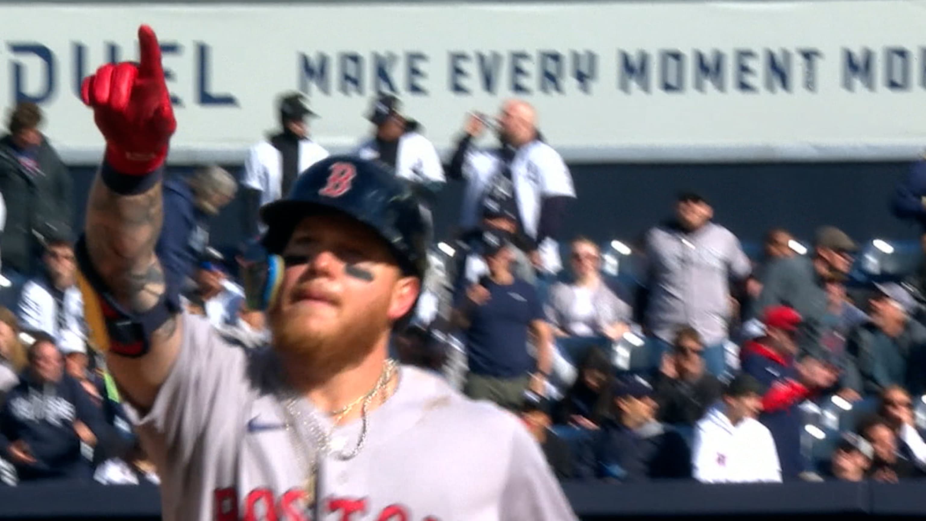 Alex Verdugo gives it to fans after HR in Bronx