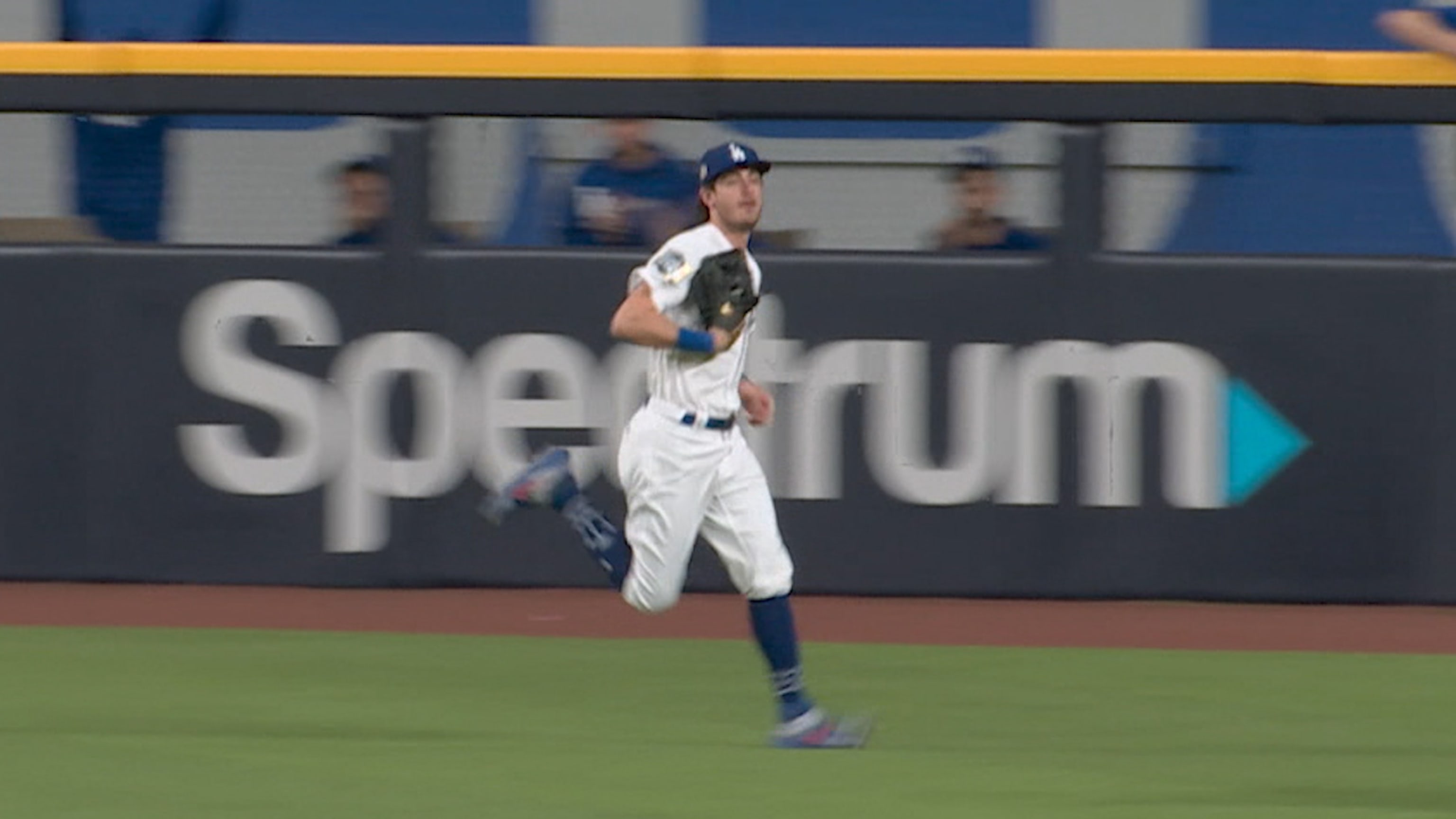 Fildeo corrido de Cody Bellinger