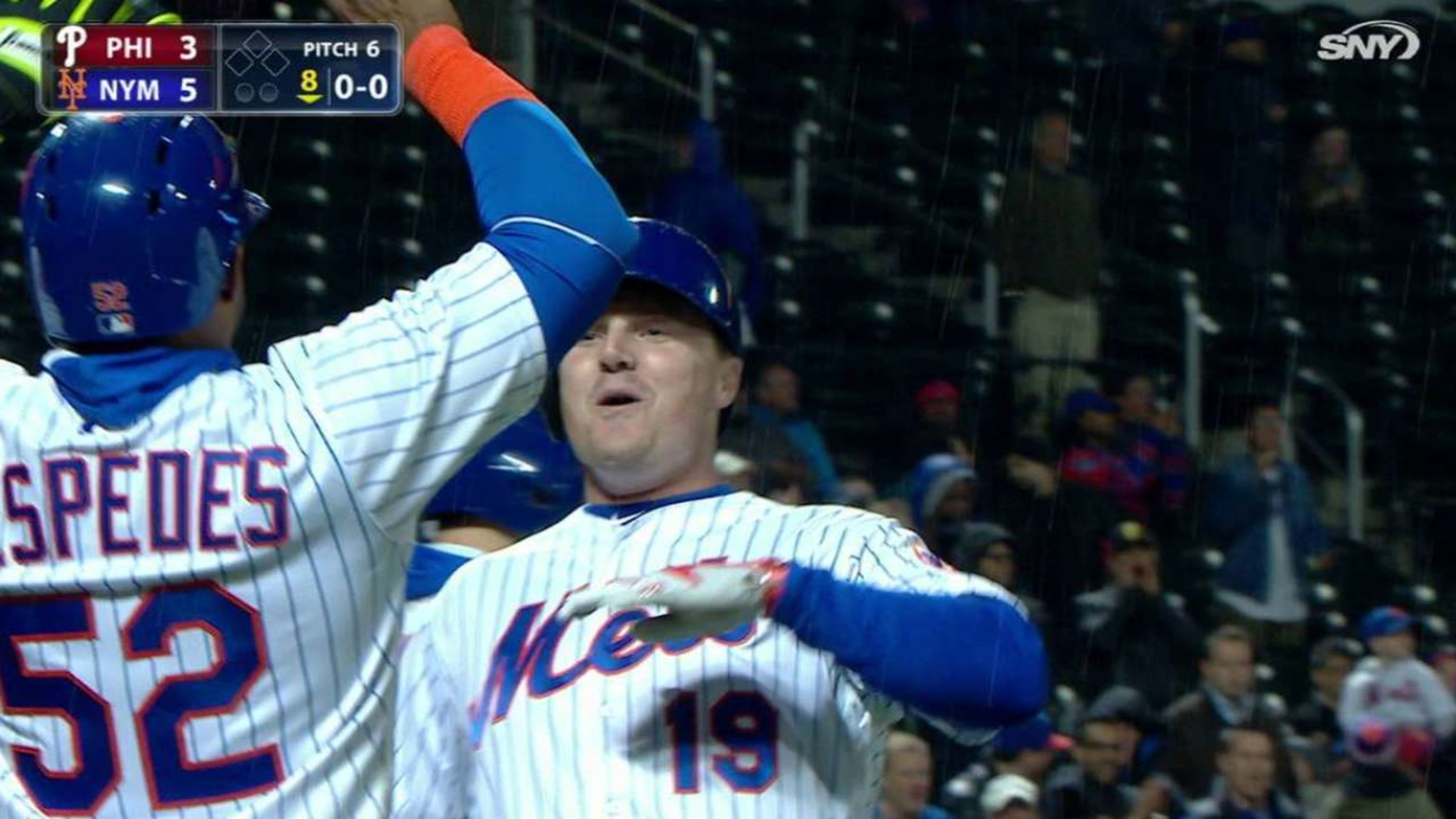 Jay Bruce goes 3-for-3 with two RBIs in his debut 